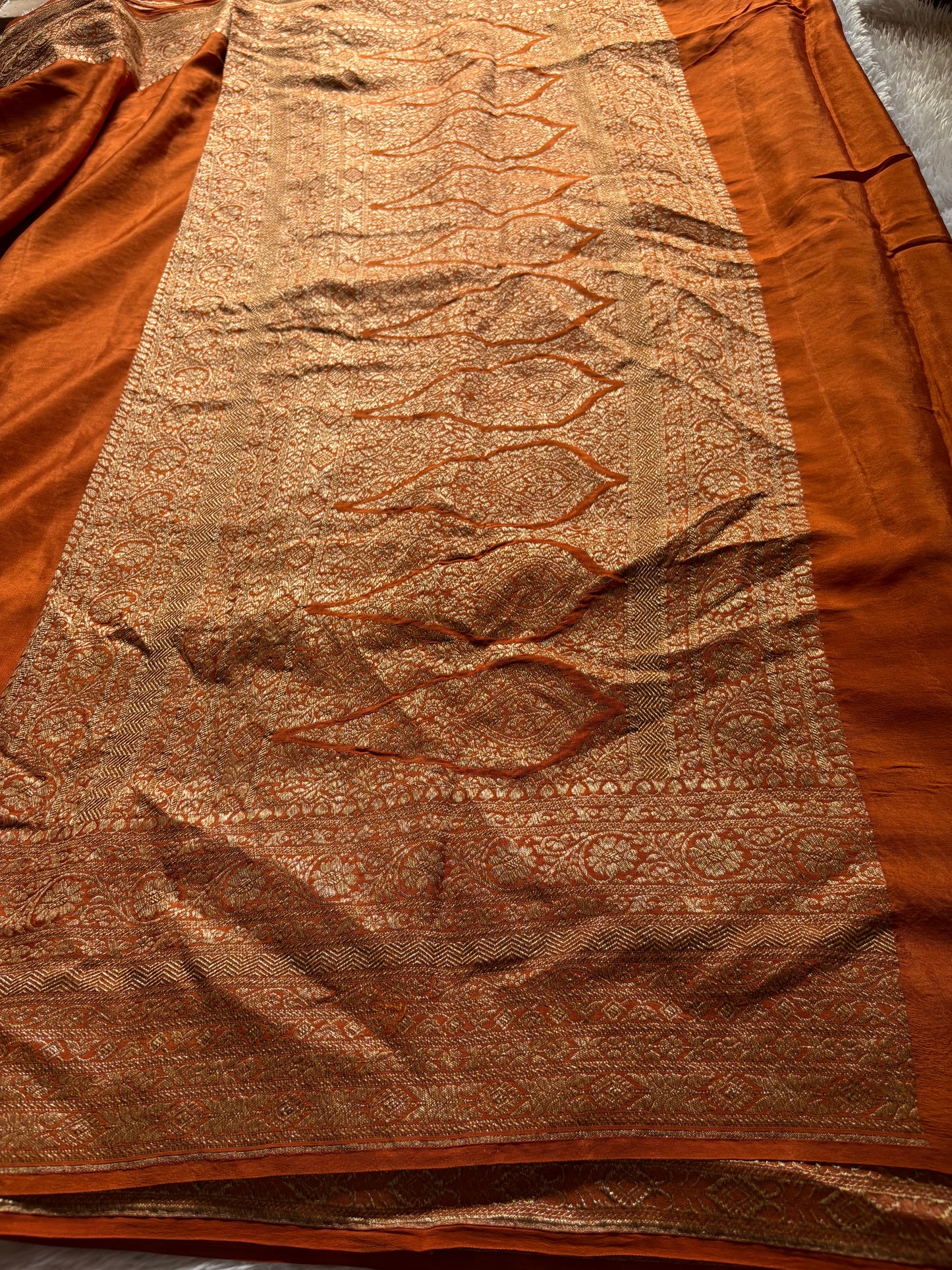 Nadhiya : Solid Rust orange