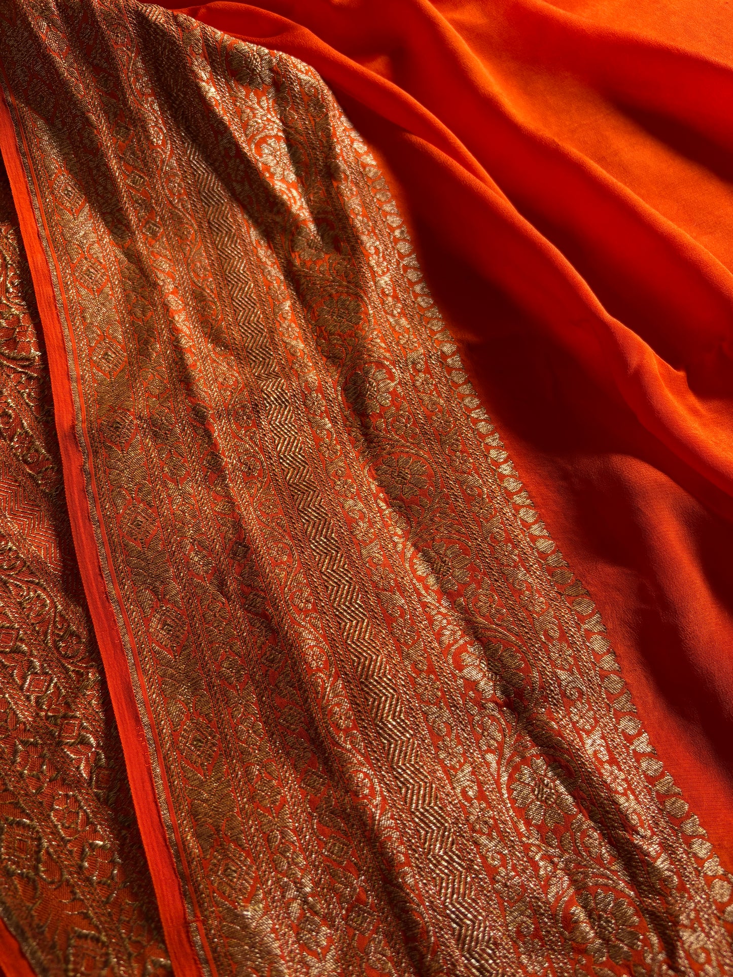 Nadhiya : Solid Orange