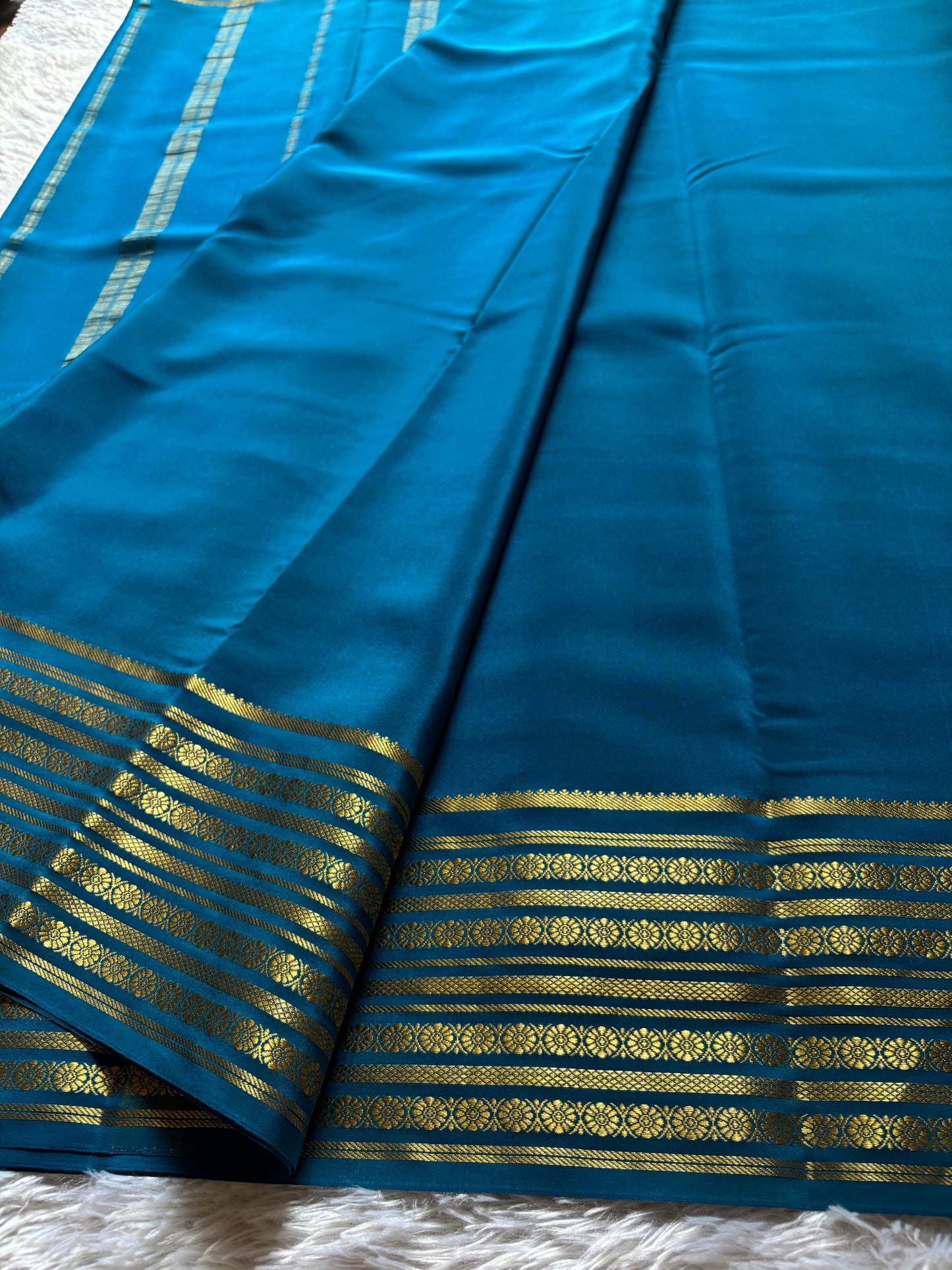 Parimala : Solid Electric blue
