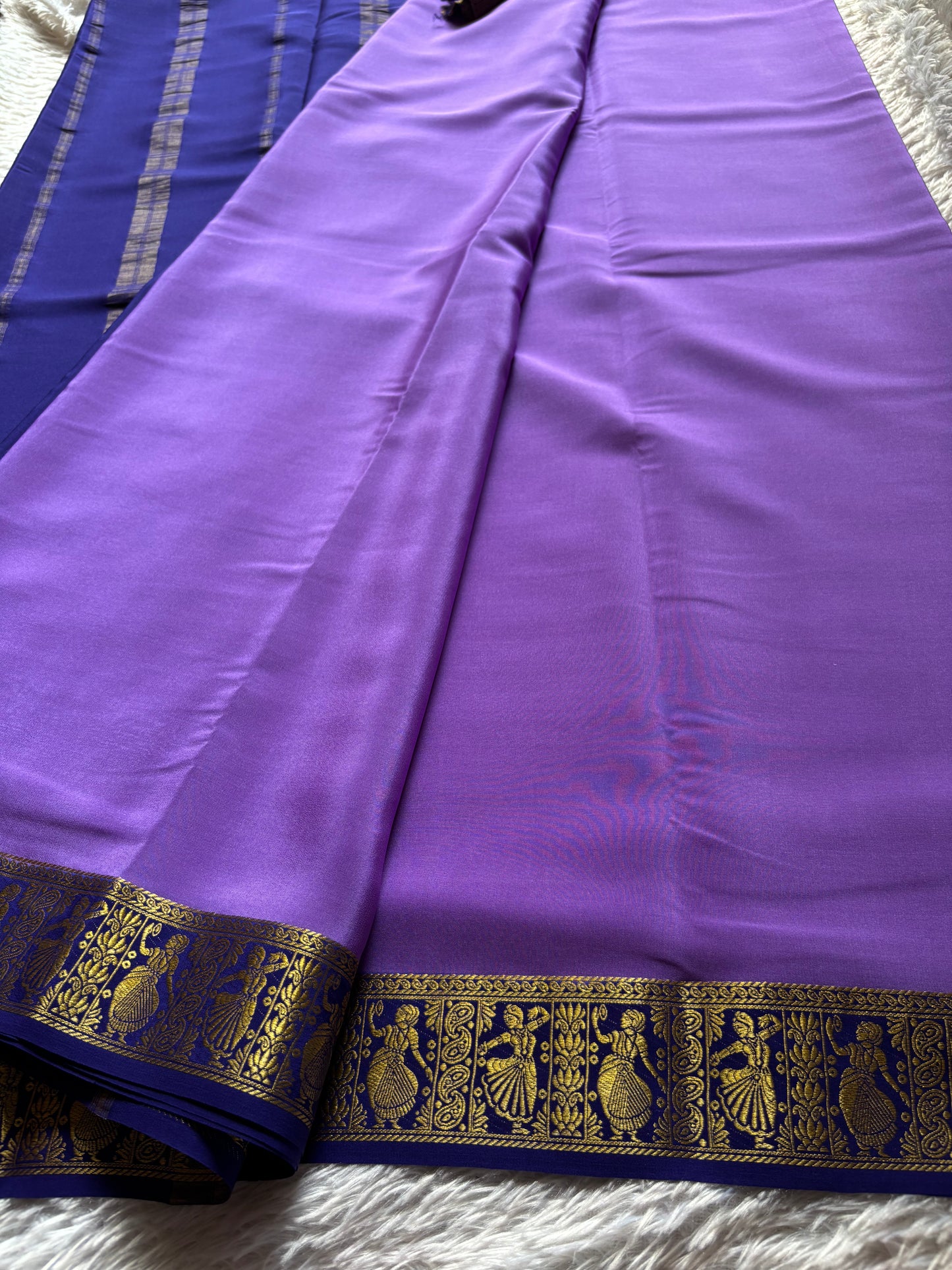 Nartaki (2D) : Dark lavender-navy blue