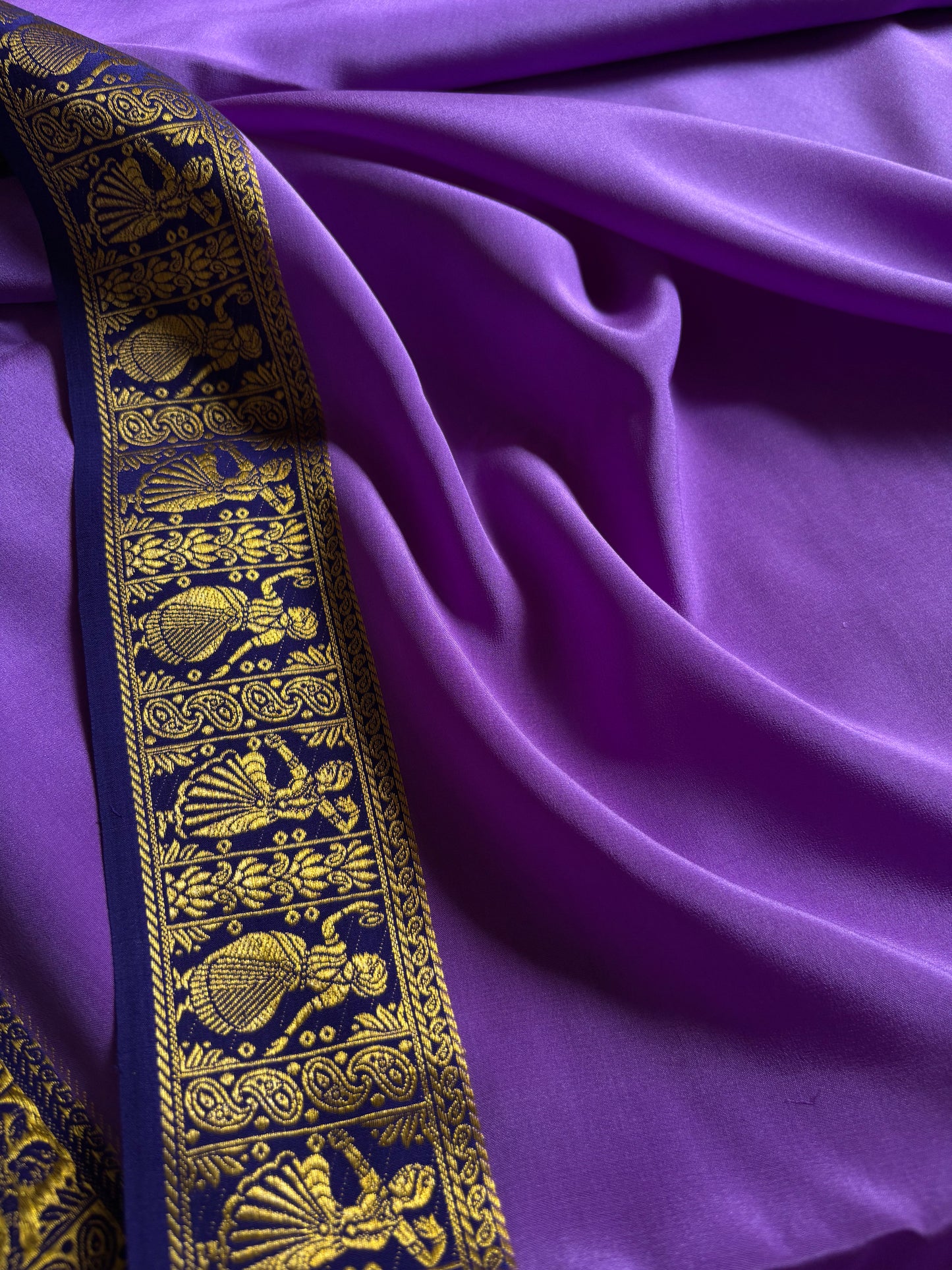 Nartaki (2D) : Dark lavender-navy blue
