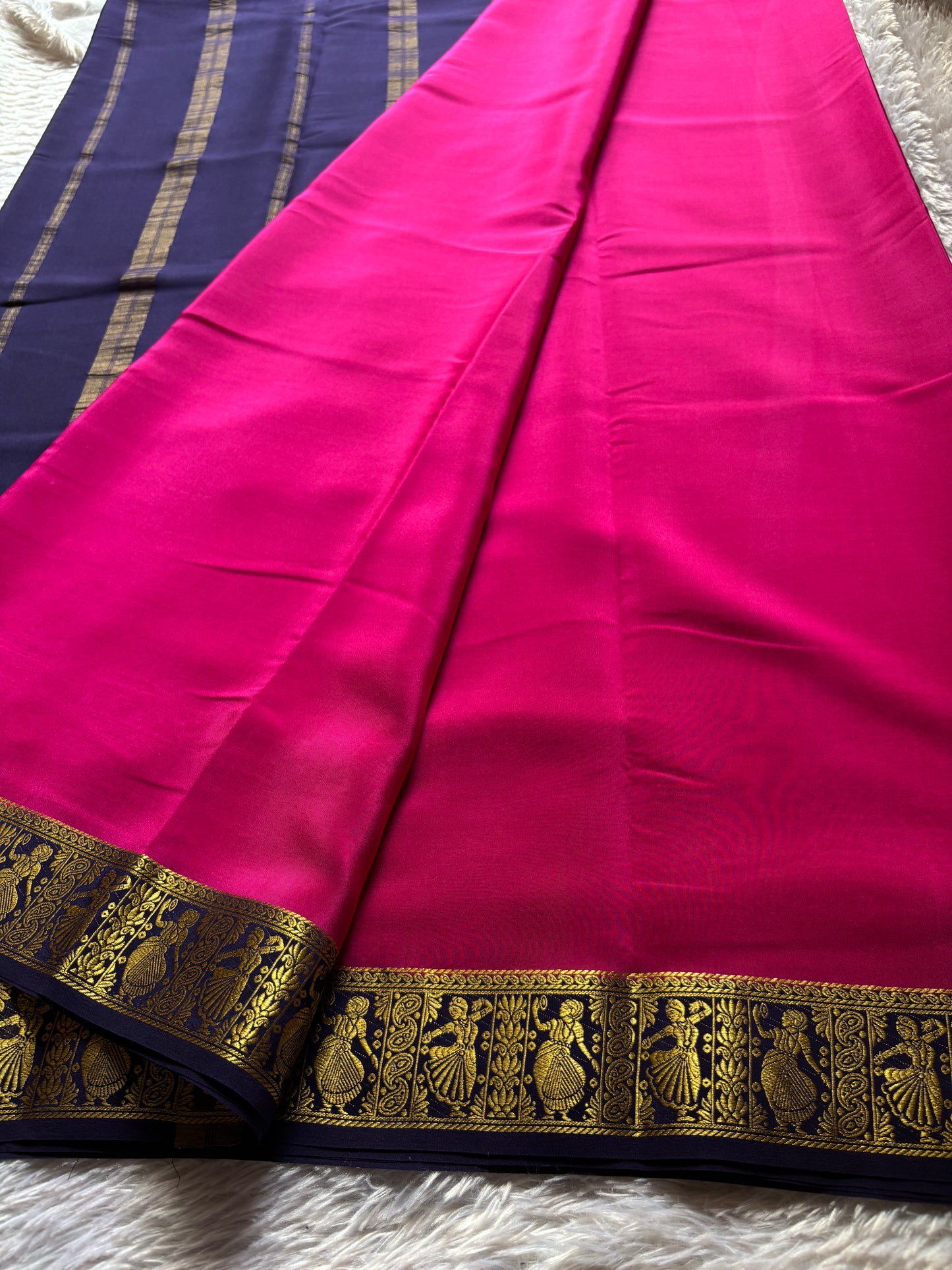 Nartaki (2D) : Rani pink-deep blue