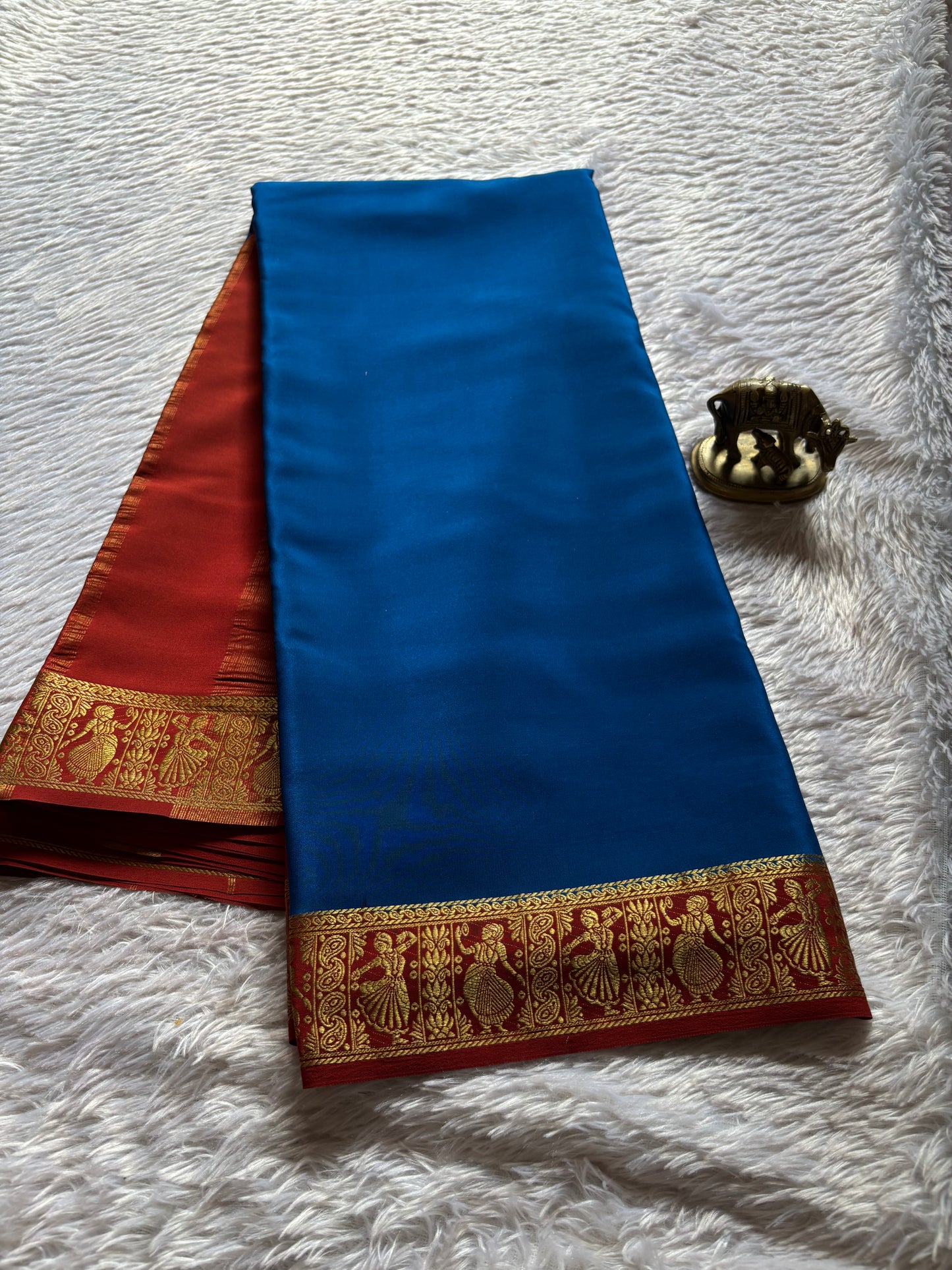 Nartaki (2D) : Peacock blue-rust red