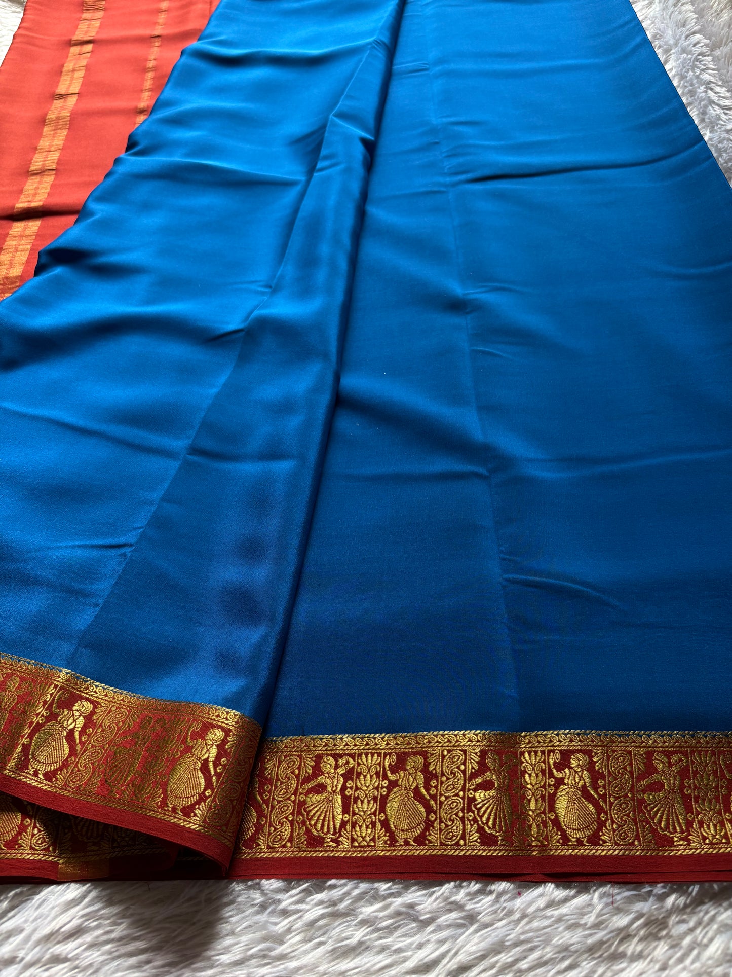 Nartaki (2D) : Peacock blue-rust red