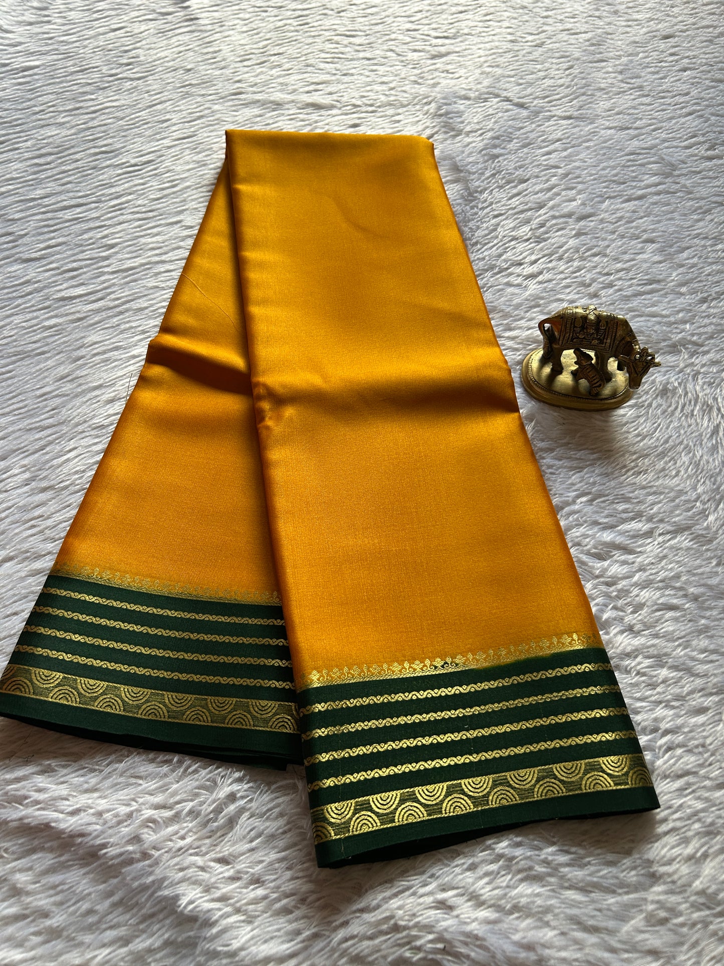 Rashmi (2D) : Golden yellow-dark green