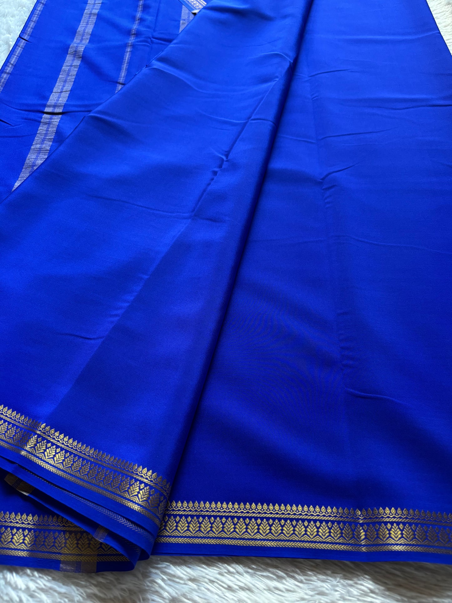 Jyothi : Solid Royal blue