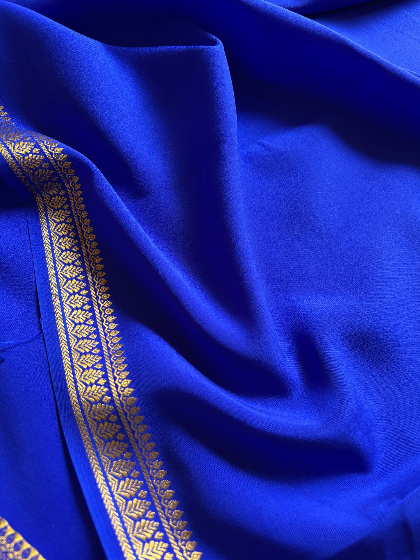 Jyothi : Solid Royal blue