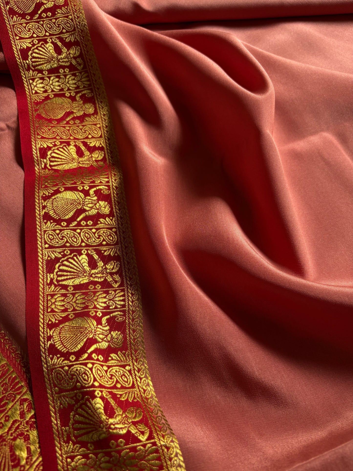 Nartaki (2D) : Peach pink-red