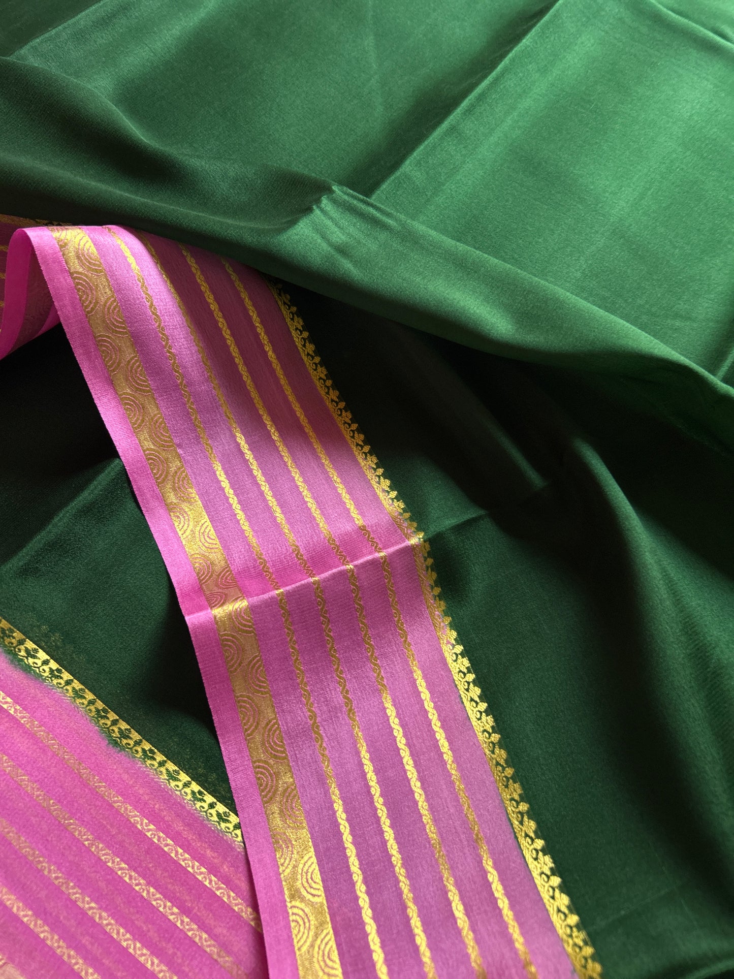 Rashmi (2D) : Bottle green-baby pink