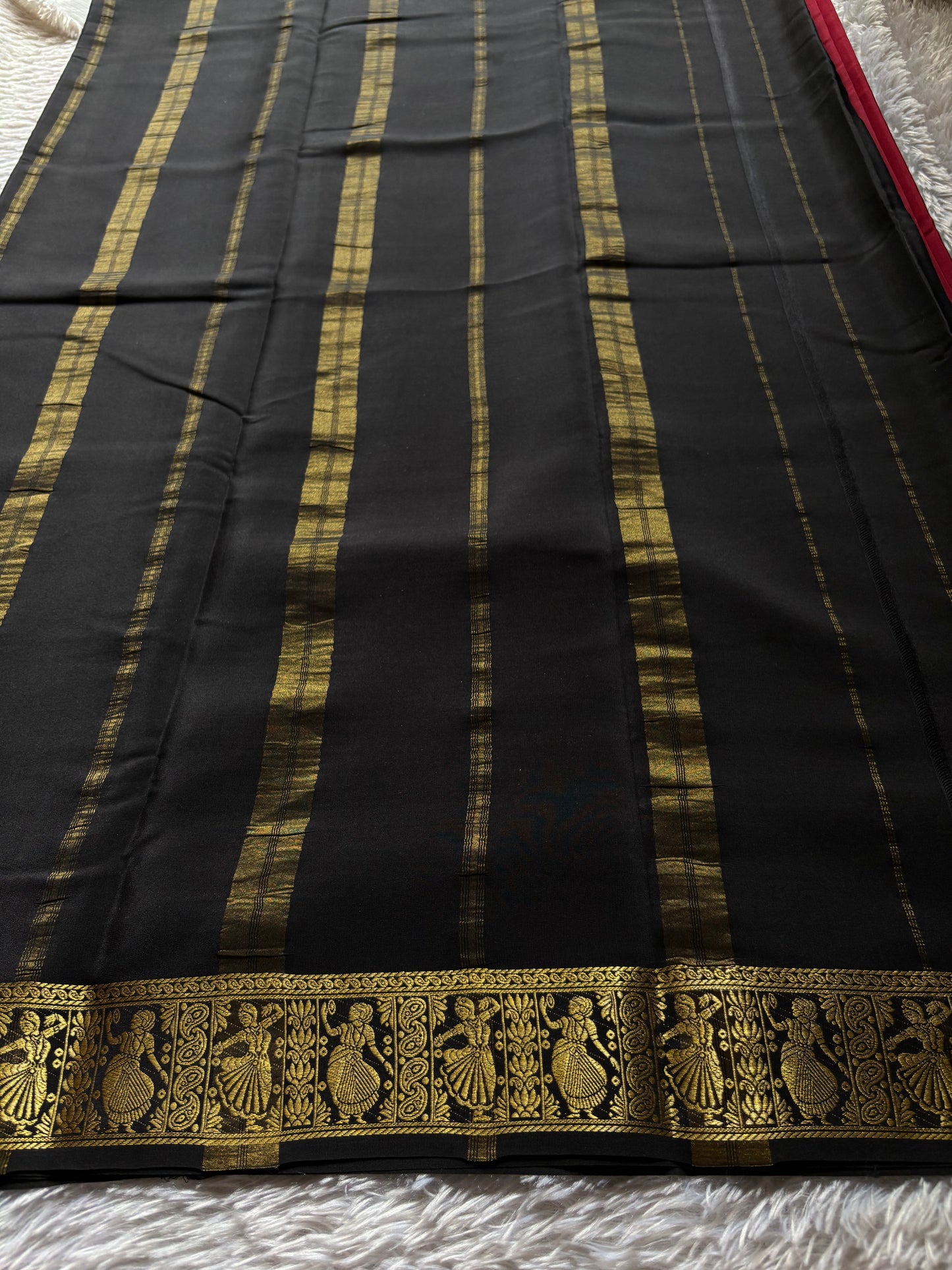 Nartaki (2D) : Dark red-black
