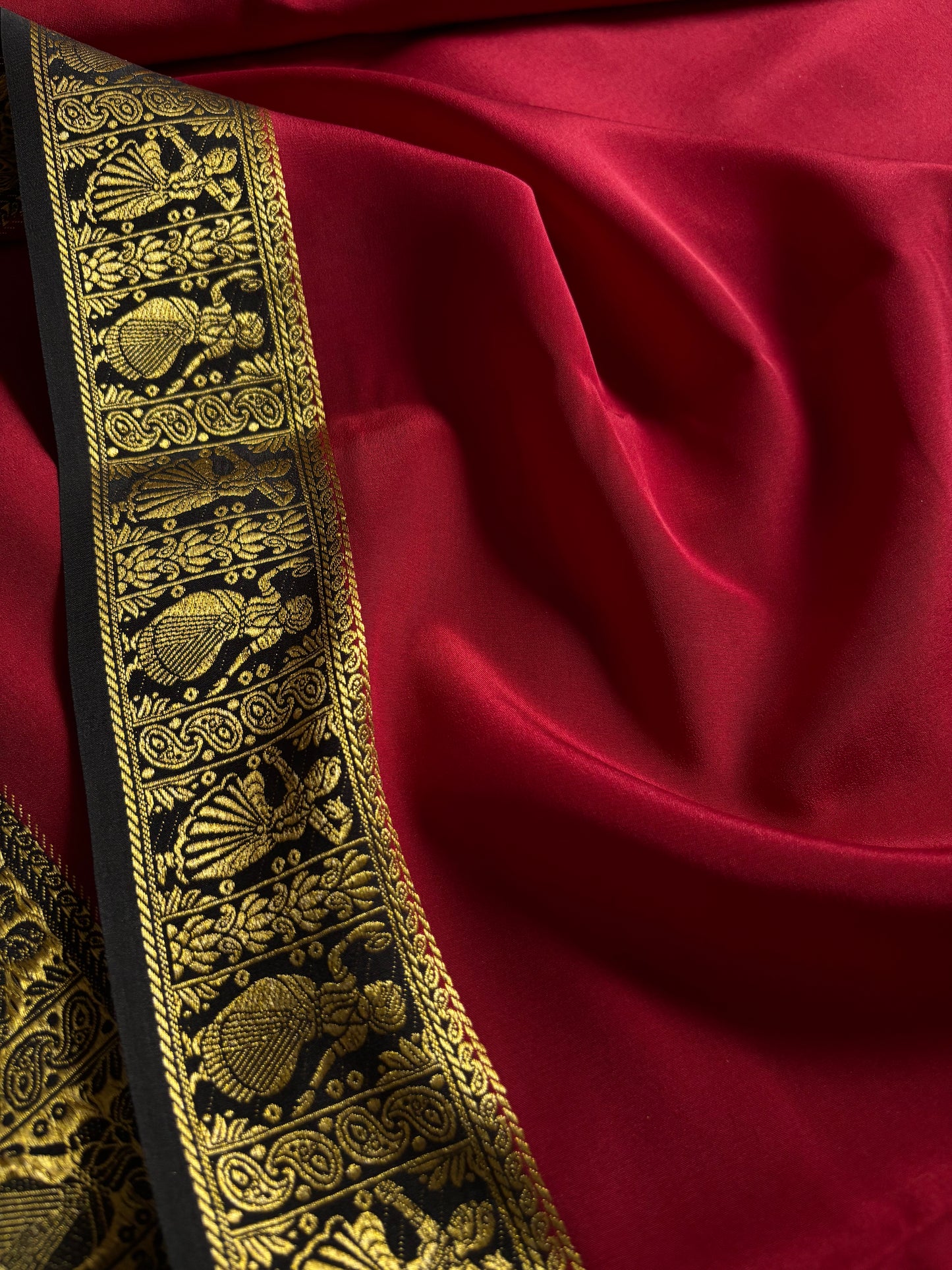 Nartaki (2D) : Dark red-black