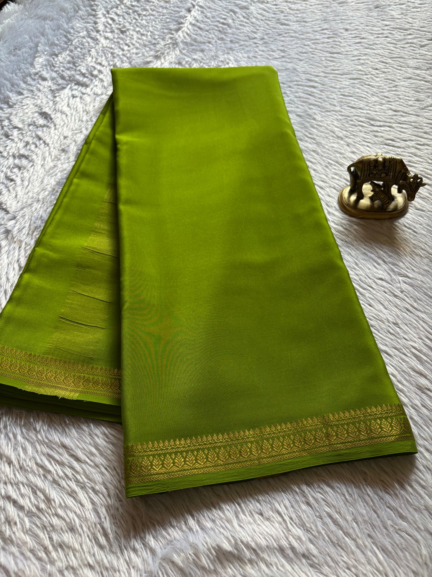 Jyothi : Solid Mehendi green
