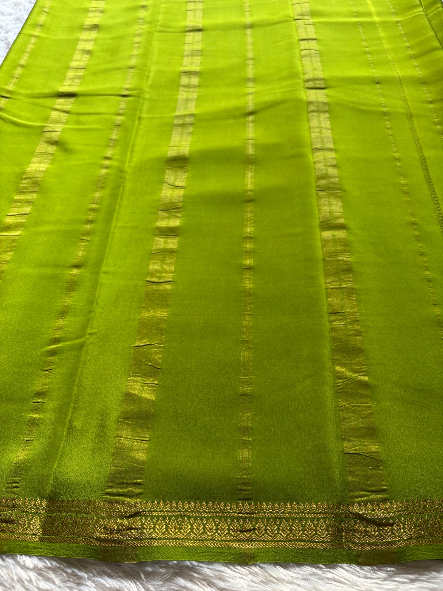 Jyothi : Solid Mehendi green