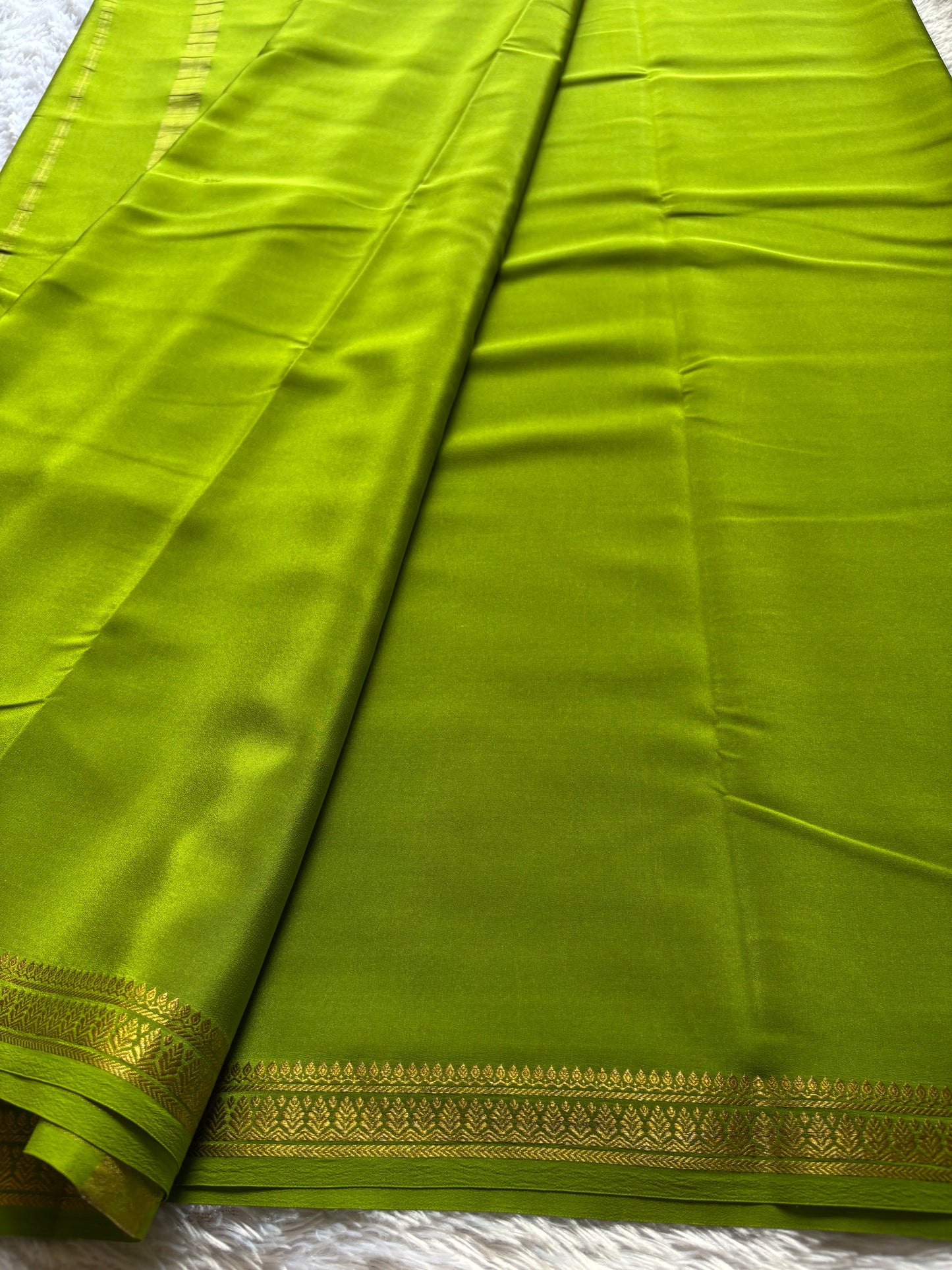 Jyothi : Solid Mehendi green