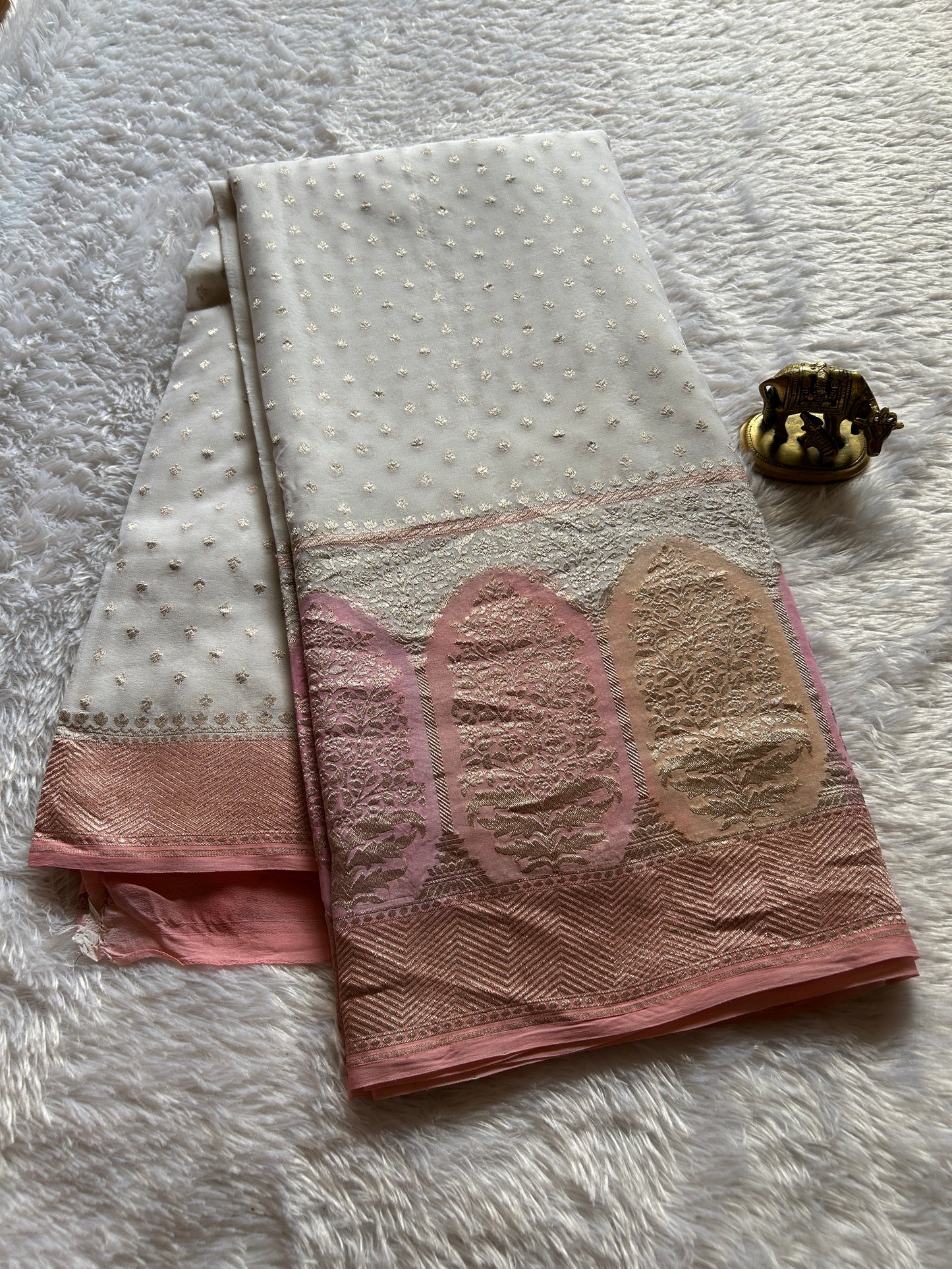 Myra (3D) : Off white-pink-peach