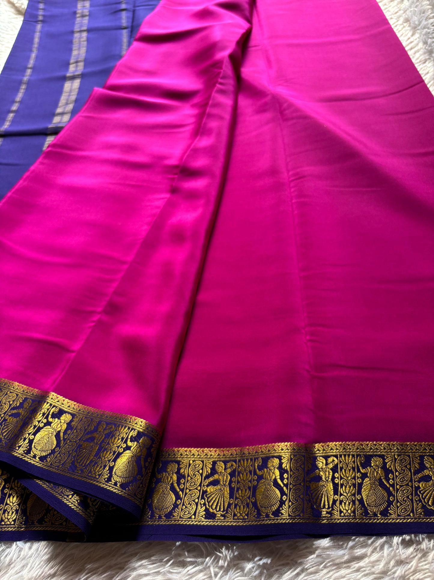 Nartaki (2D) : Rani pink-navy blue