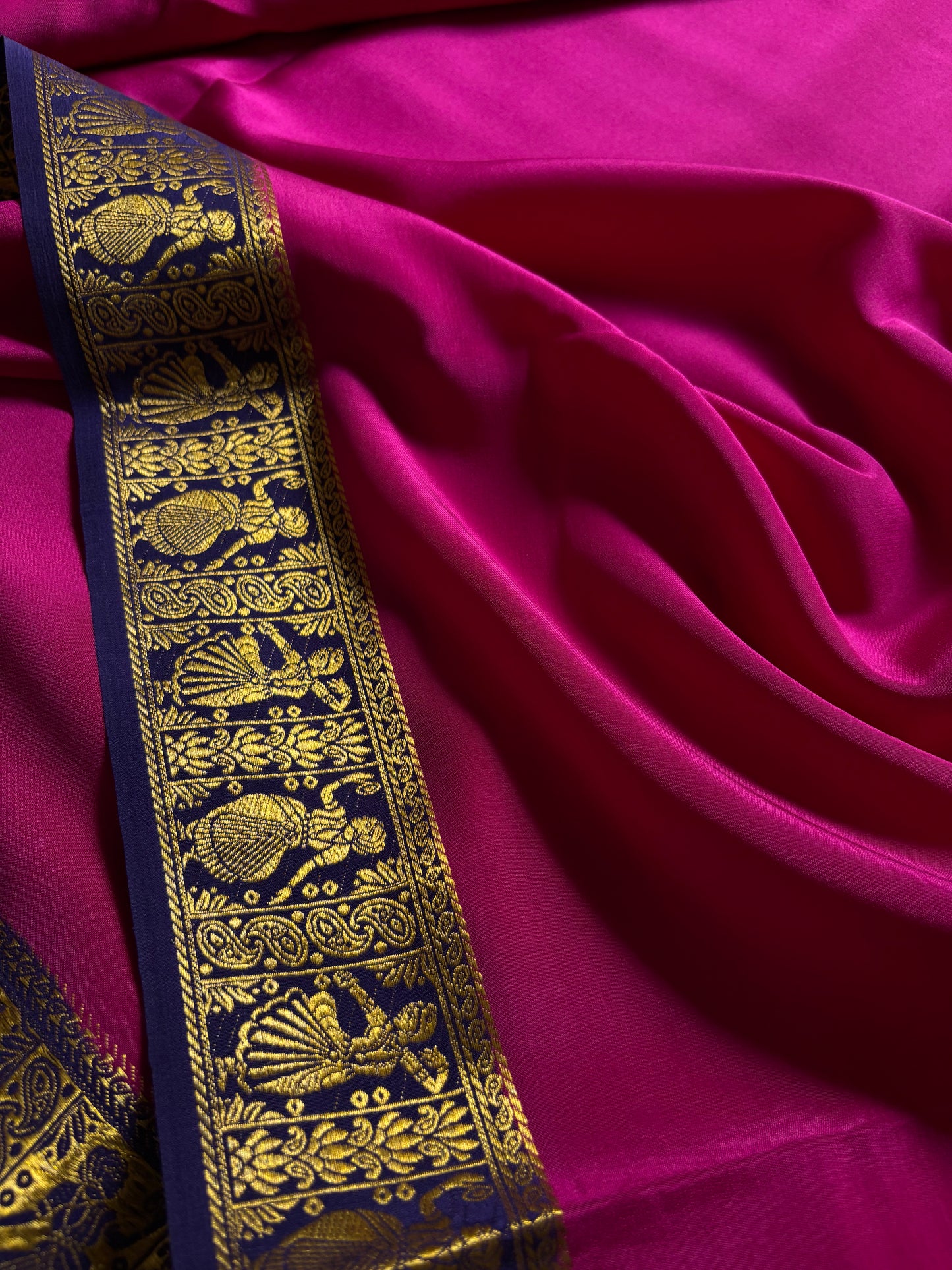Nartaki (2D) : Rani pink-navy blue