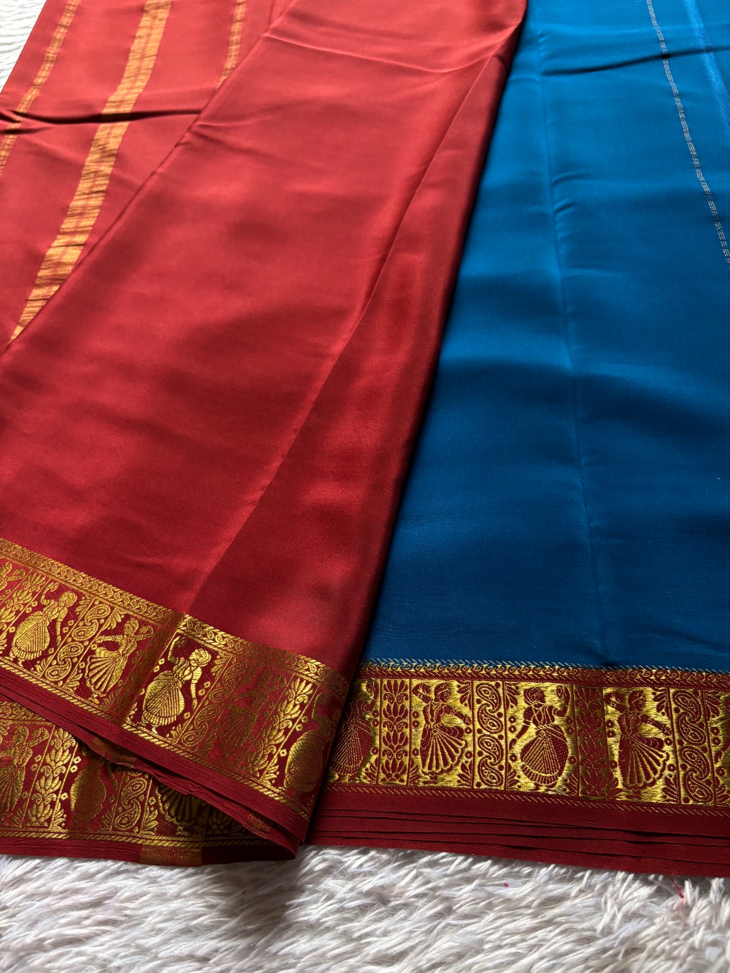 Nartaki (2D) : Teal blue-rust red