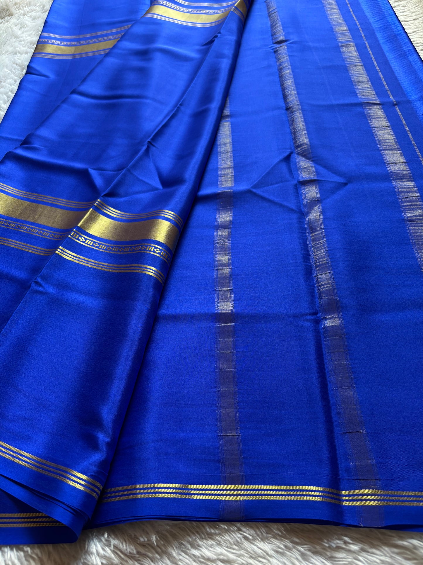 Vani : Solid Royal blue
