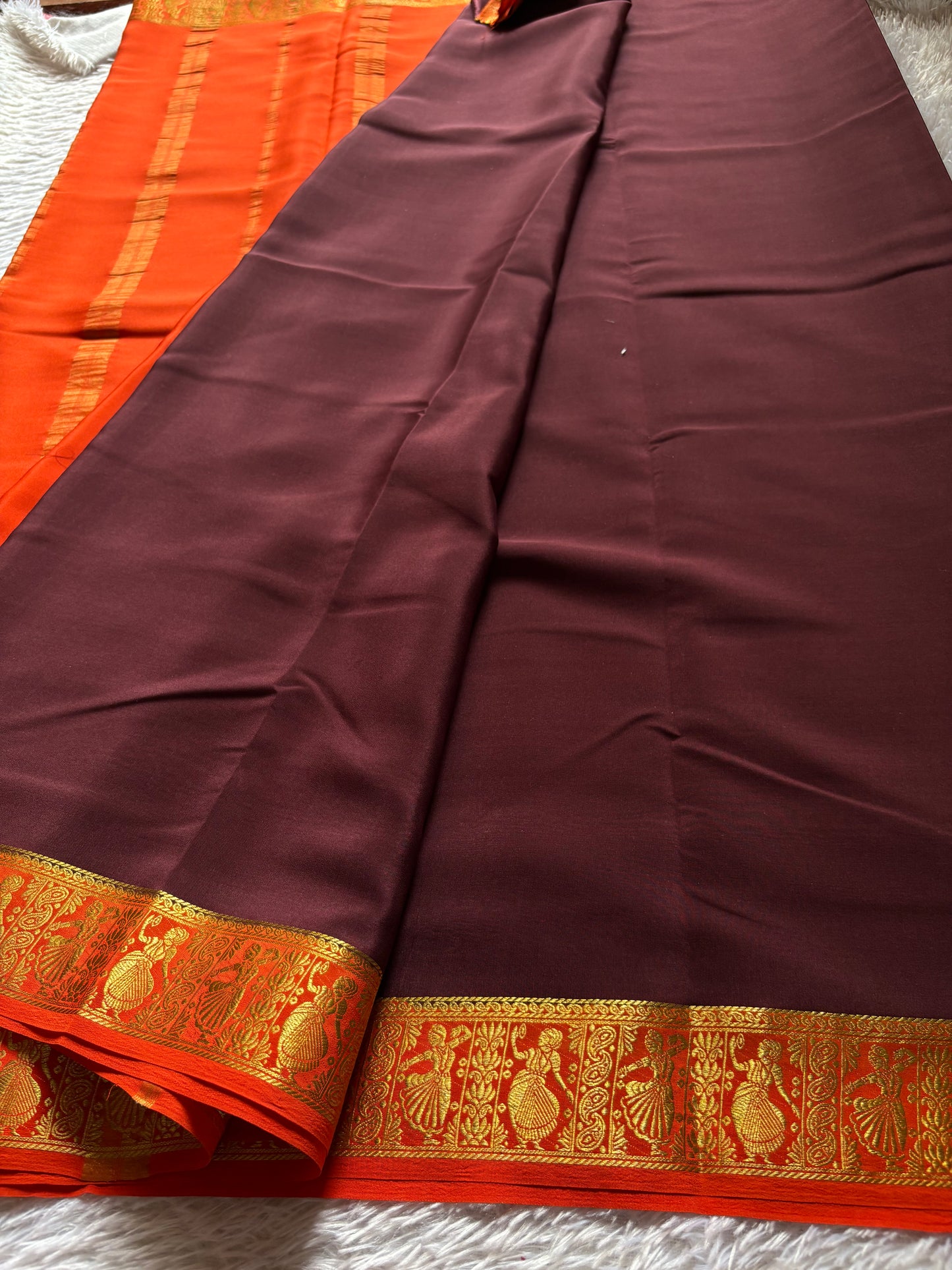 Nartaki (2D) : Chocolate brown-dark orange