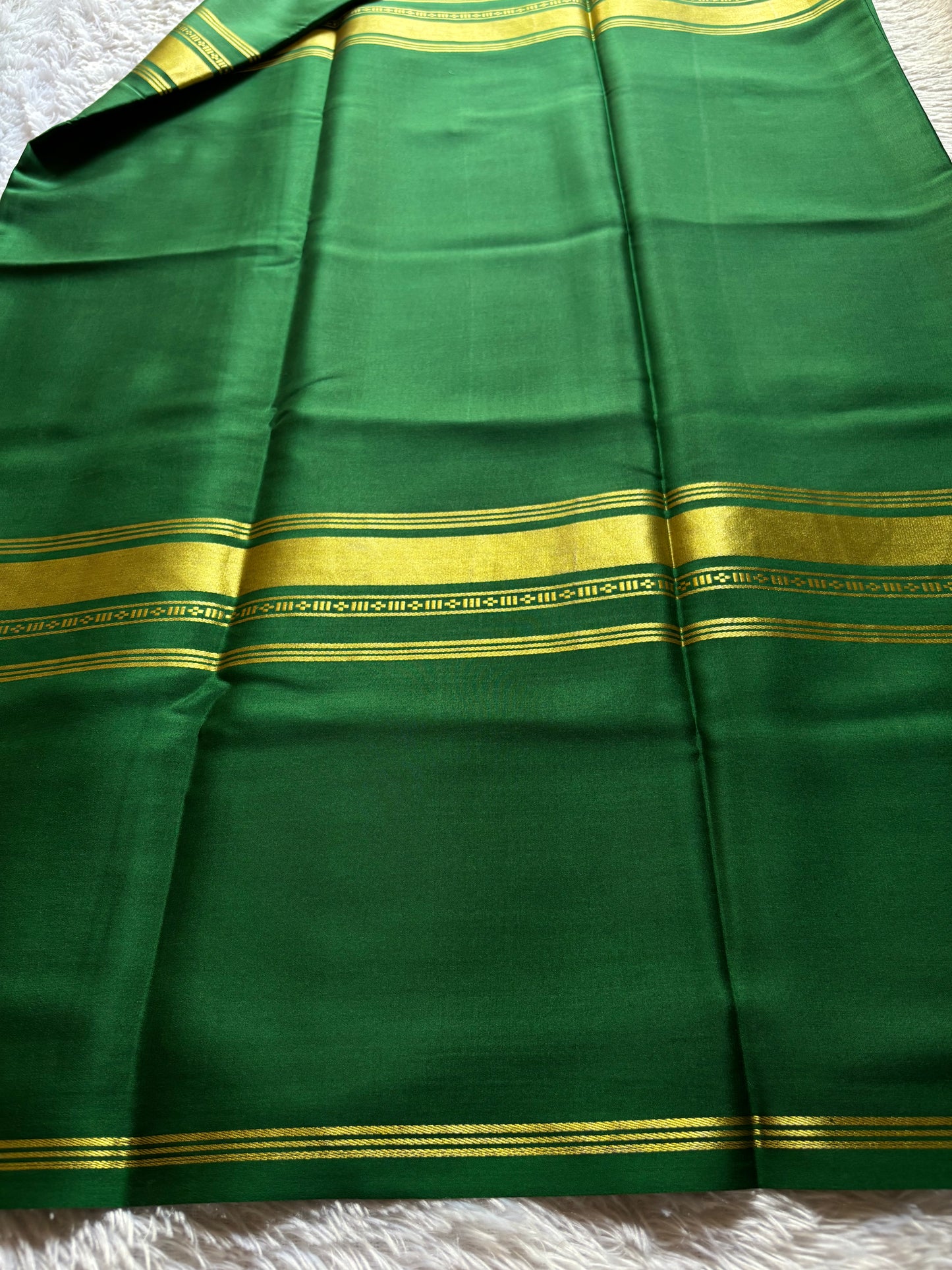Vani : Solid Bottle green