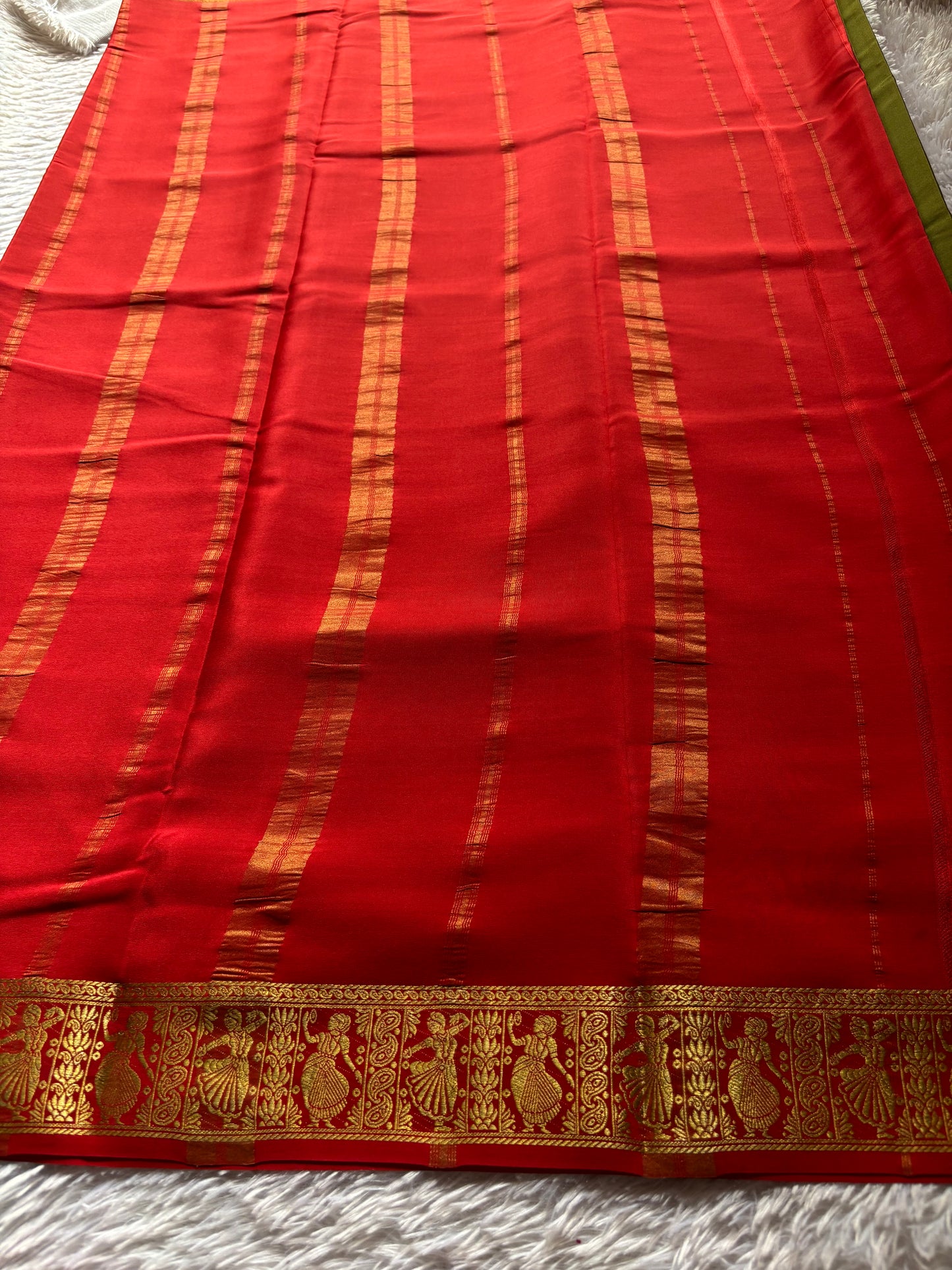 Nartaki (2d) : Moss green-red