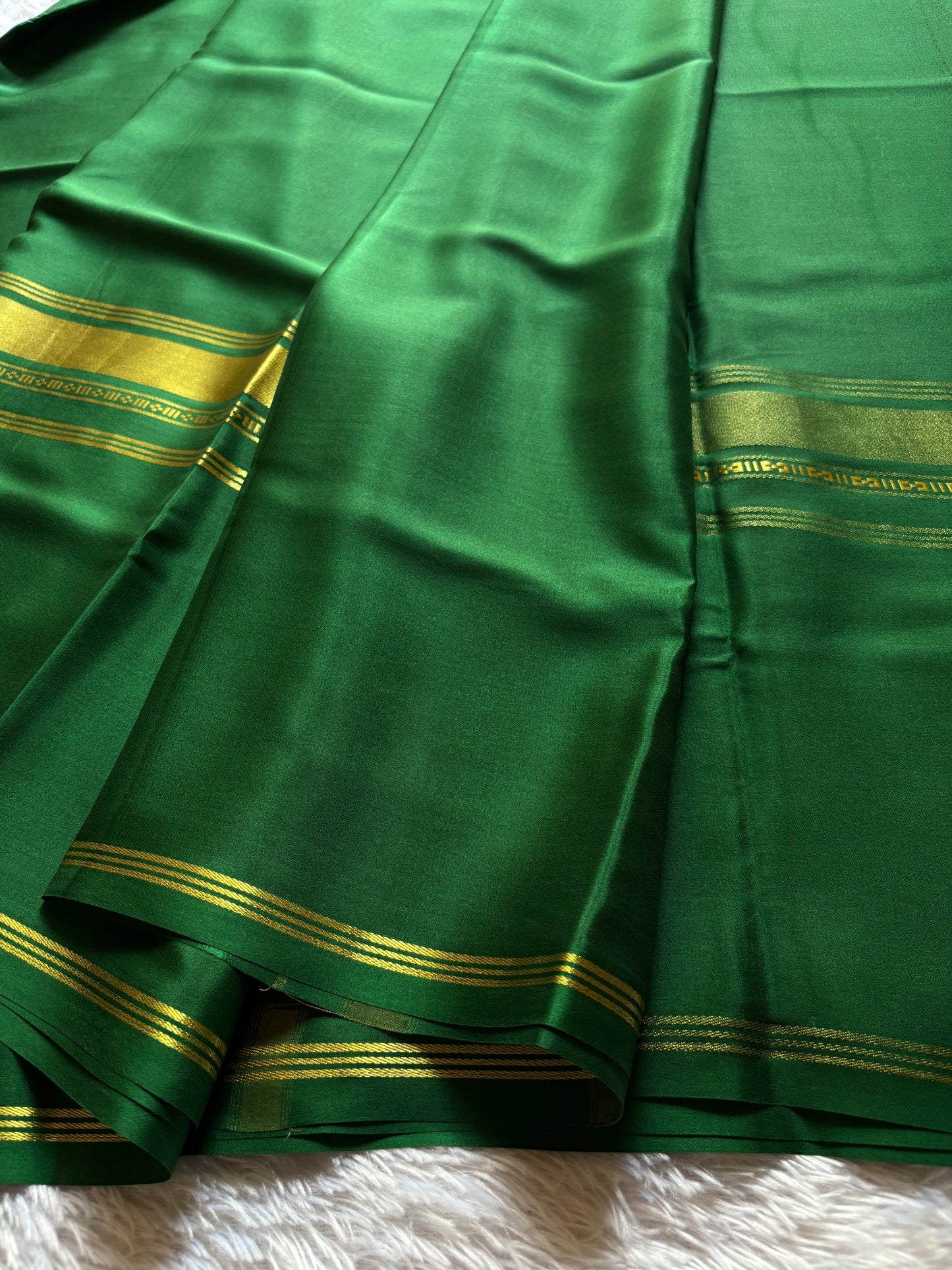 Vani : Solid Bottle green