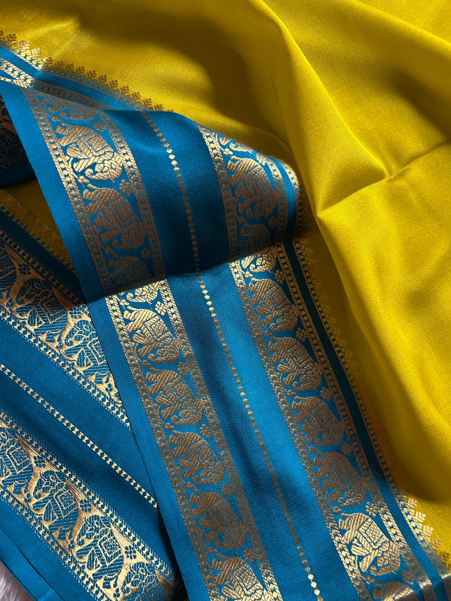 Bheema (2D) : Olive-ananda blue