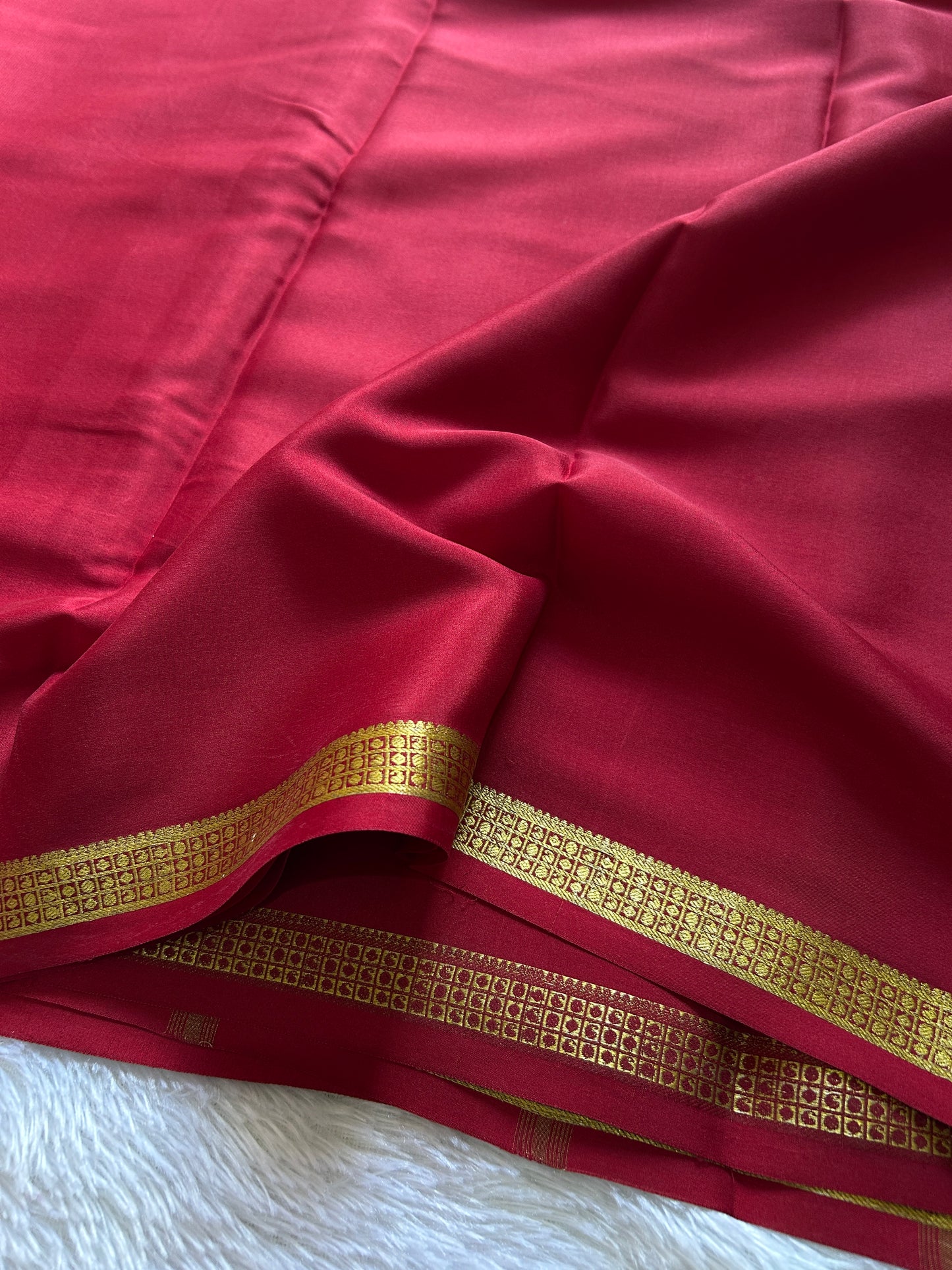 Nalme : Solid Maroon