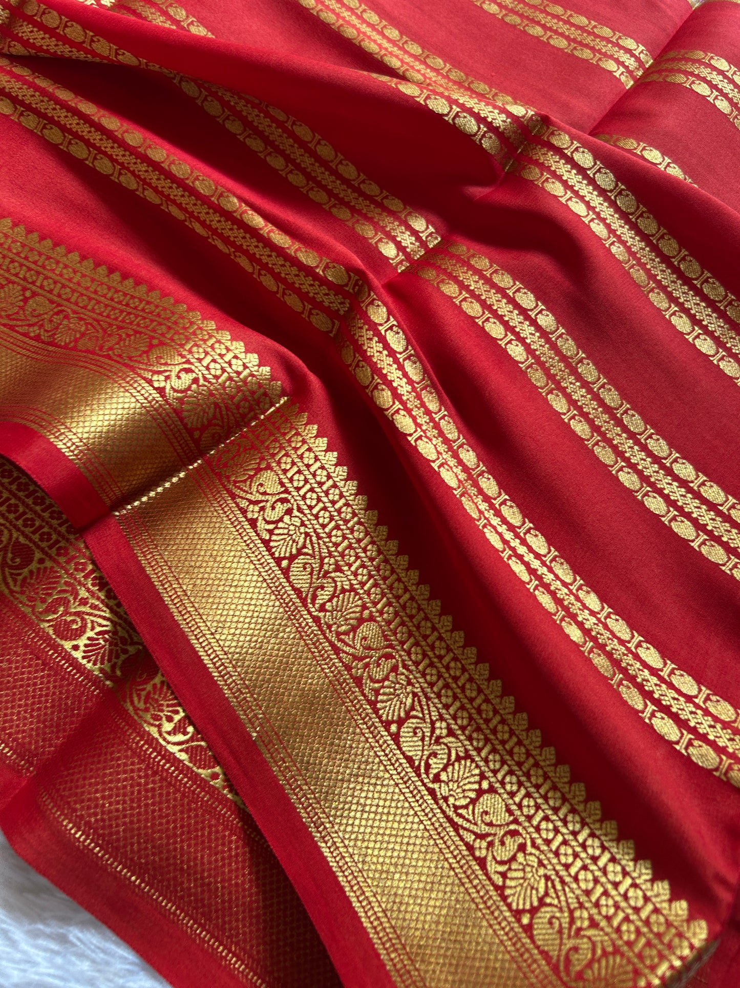 Kalavathi (2D) : Rose pink-red