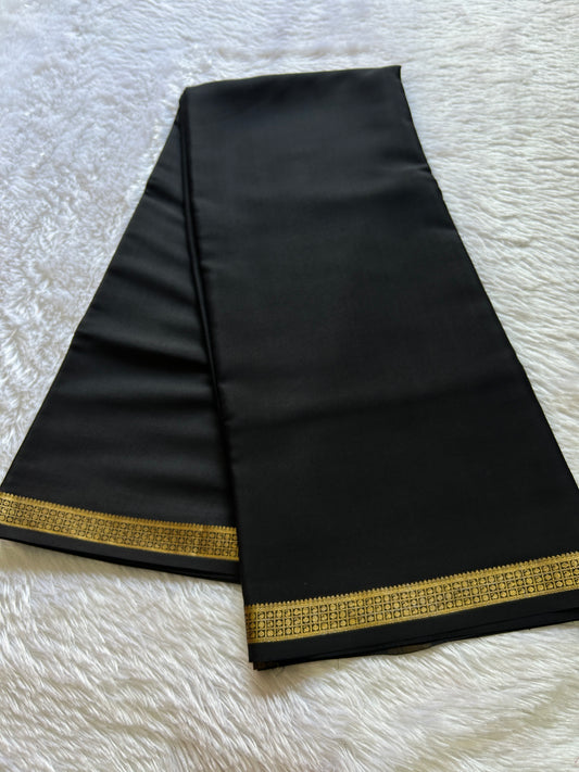 Nalme : Solid Black