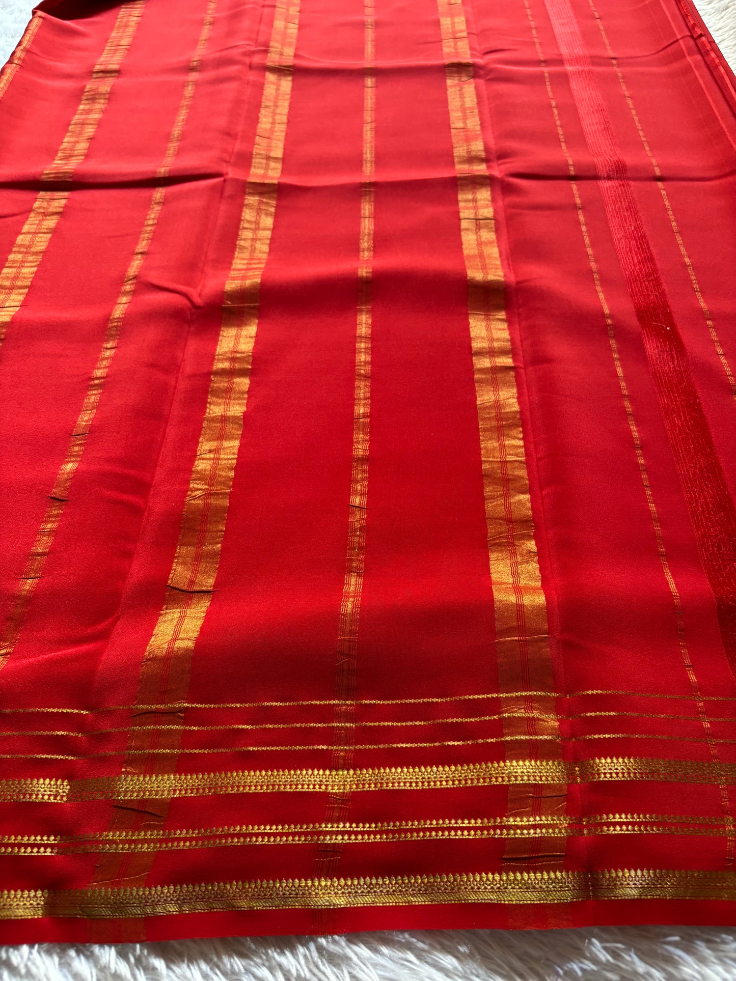 Tanuja : Solid Red