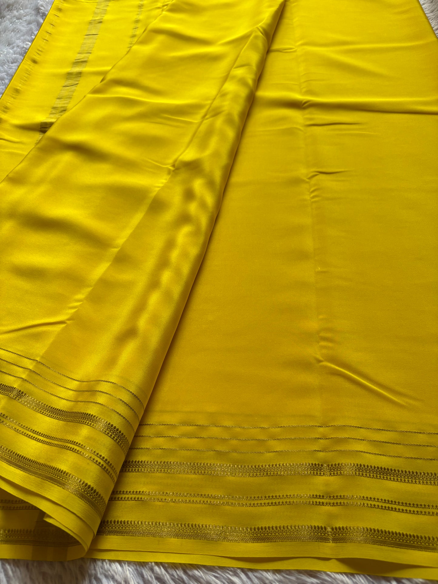 Tanuja : Solid Lemon yellow