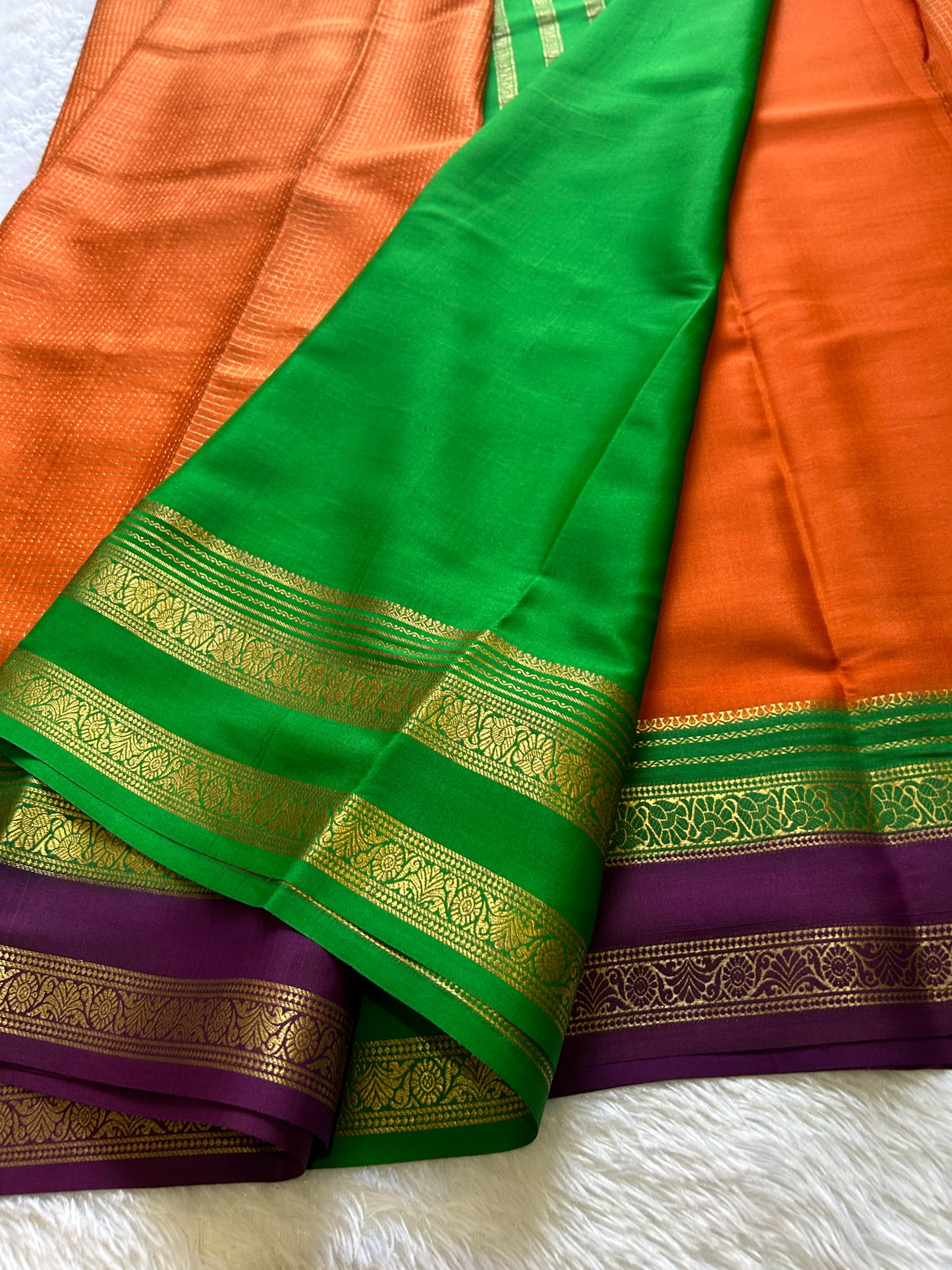Gayatri (3D) : Orange-green-magenta
