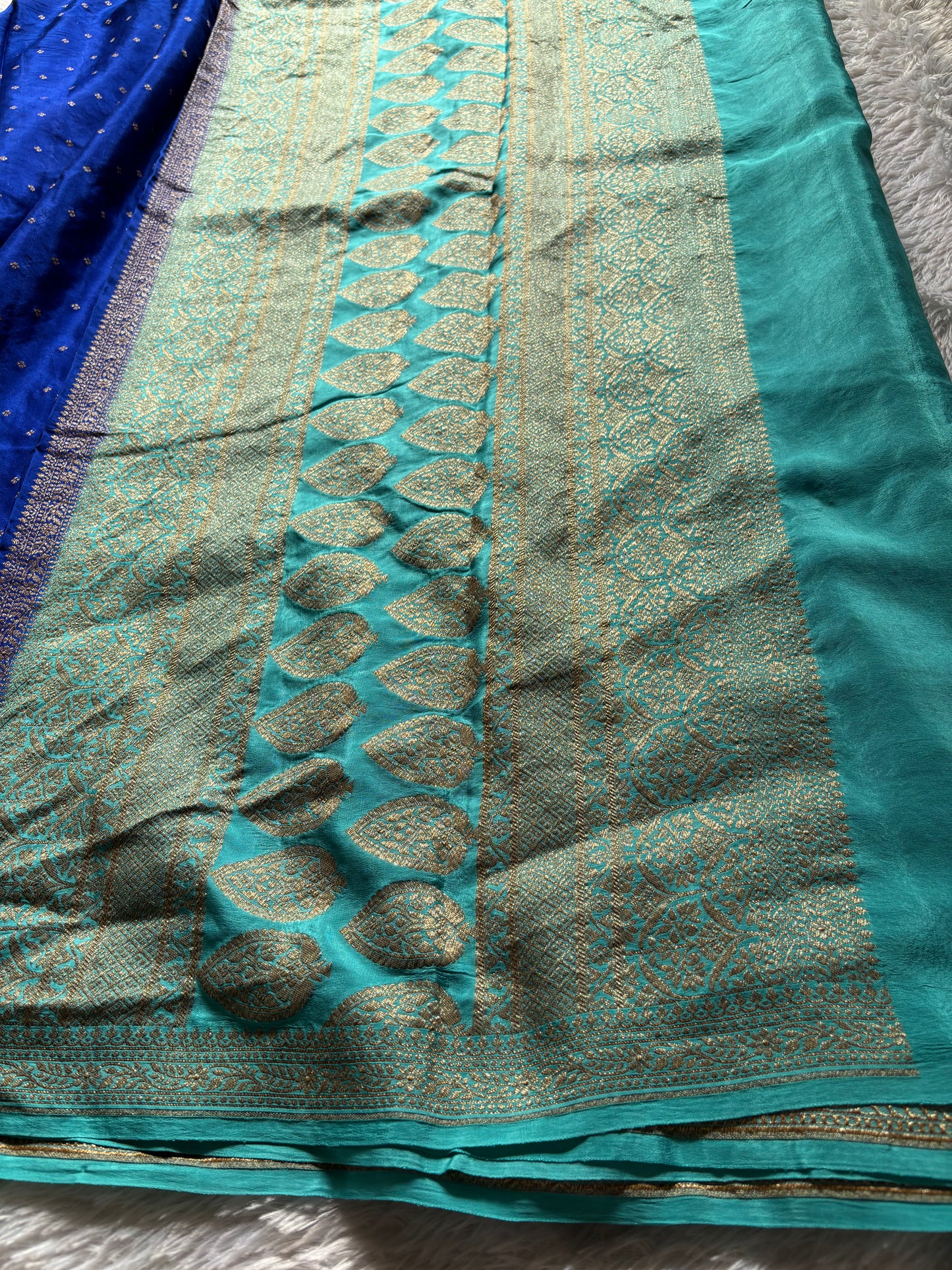 Deepali (2D) : Royal blue-sky blue