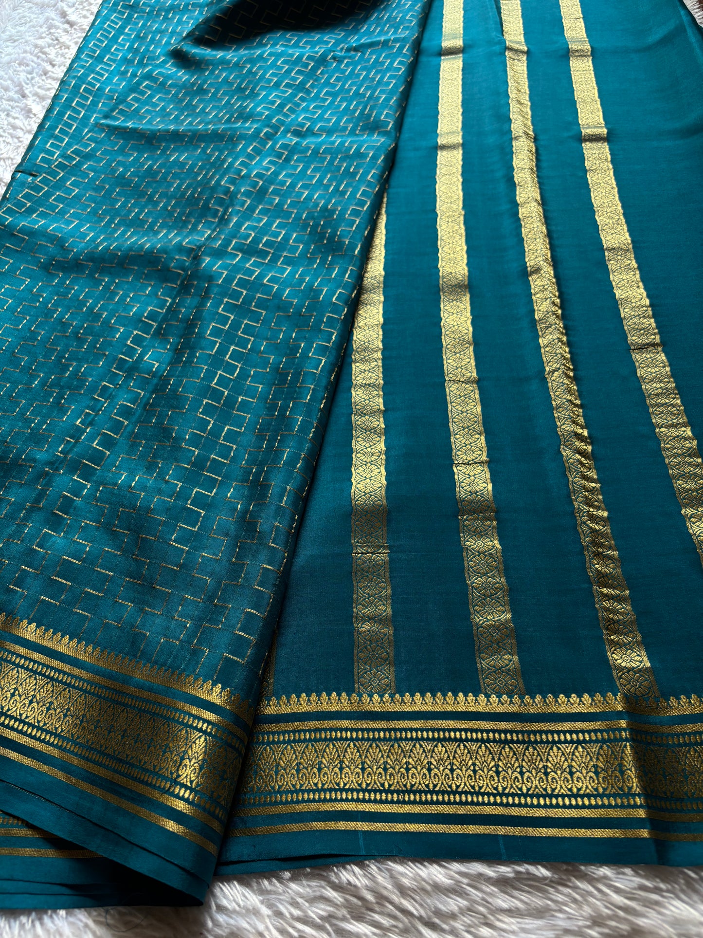 Lekha : Solid Teal blue