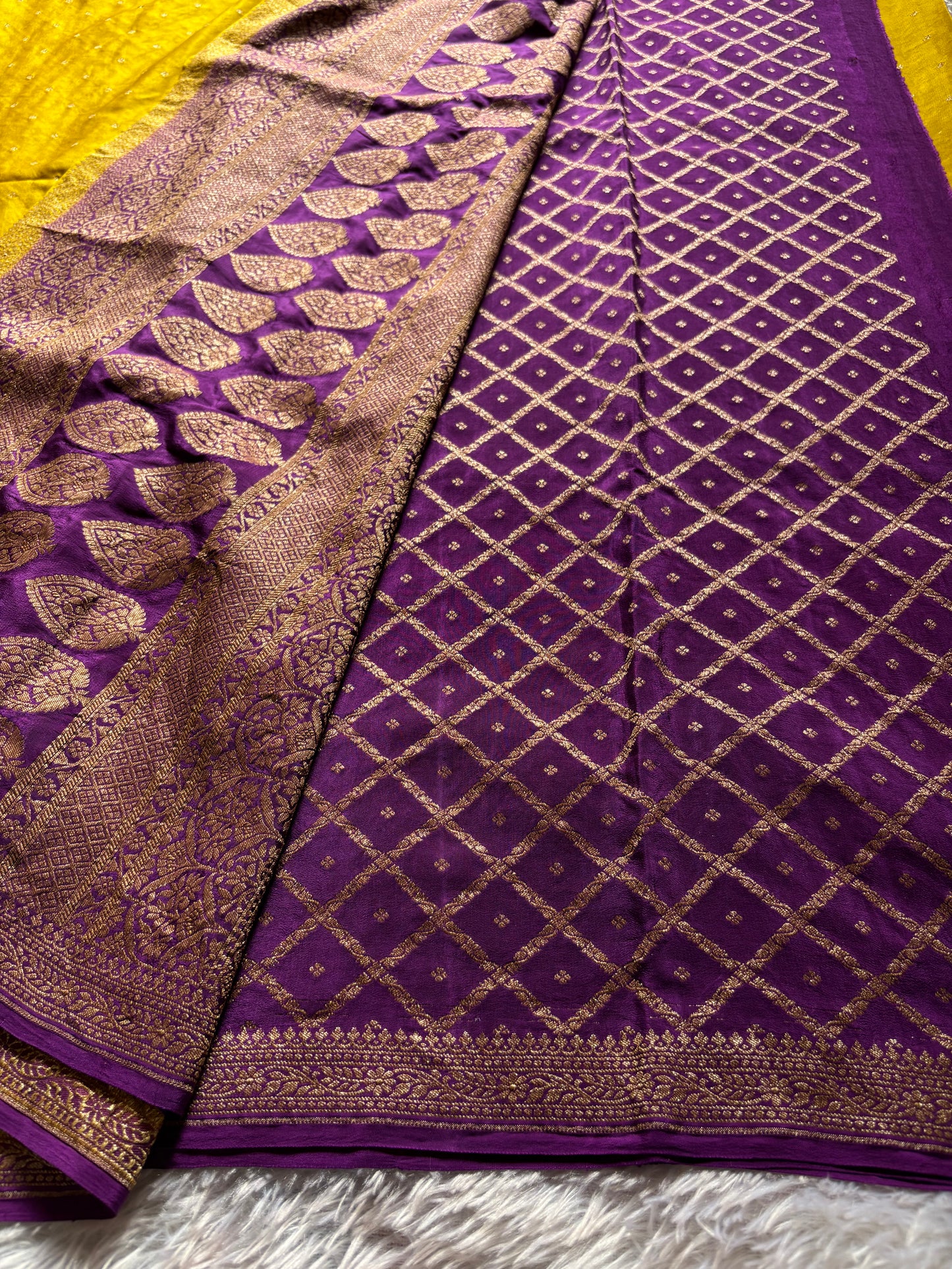 Deepali (2D) : Golden yellow-purple
