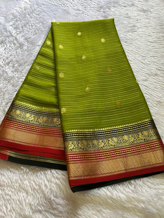 Amulya (3D) : Mint green-black-red
