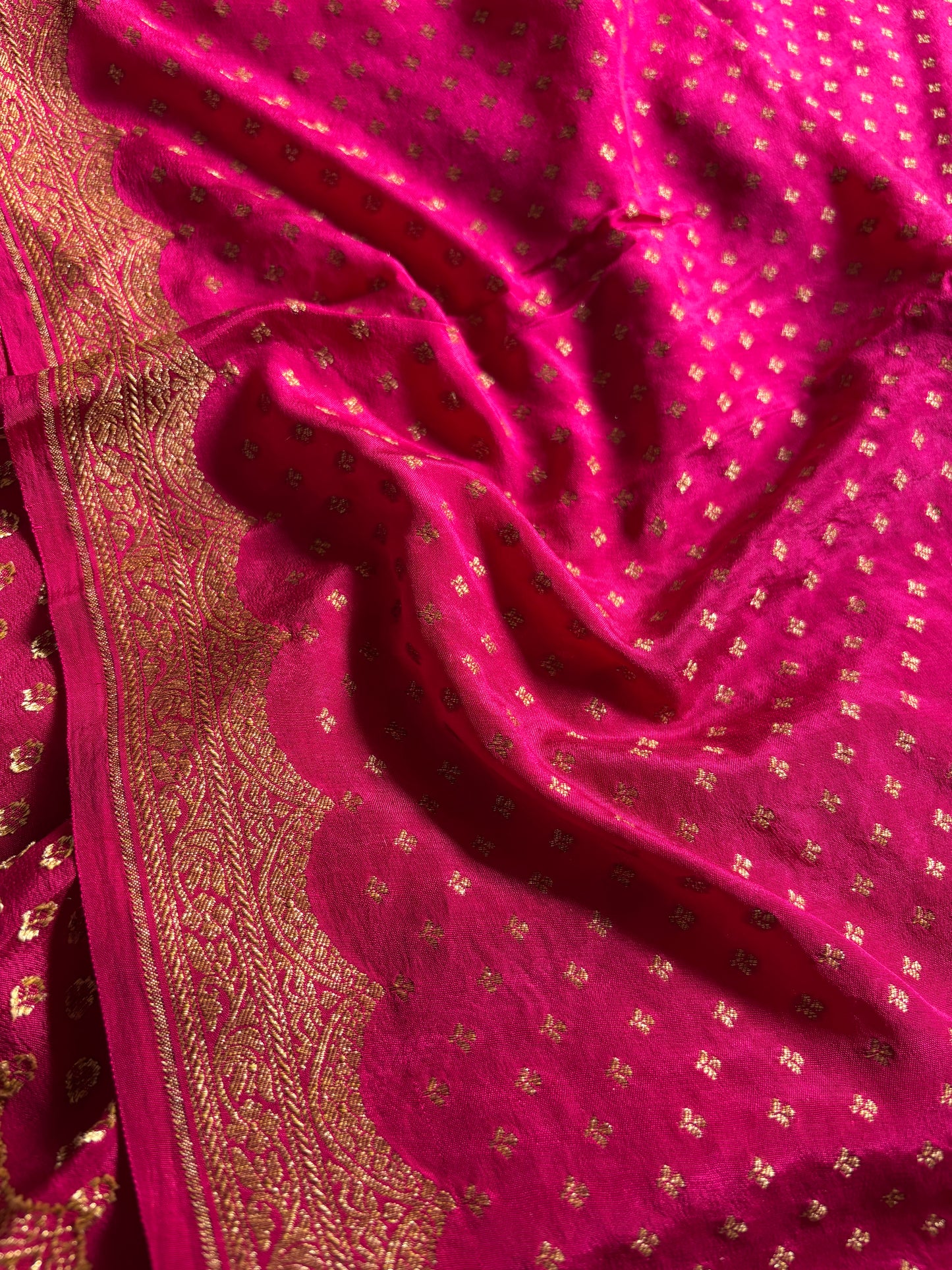Deepali : Solid Rani pink