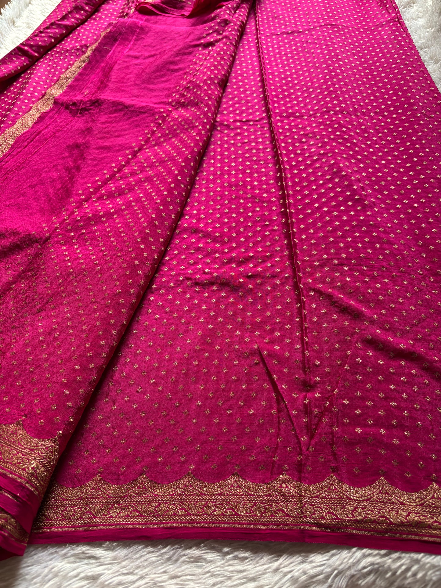 Deepali : Solid Rani pink