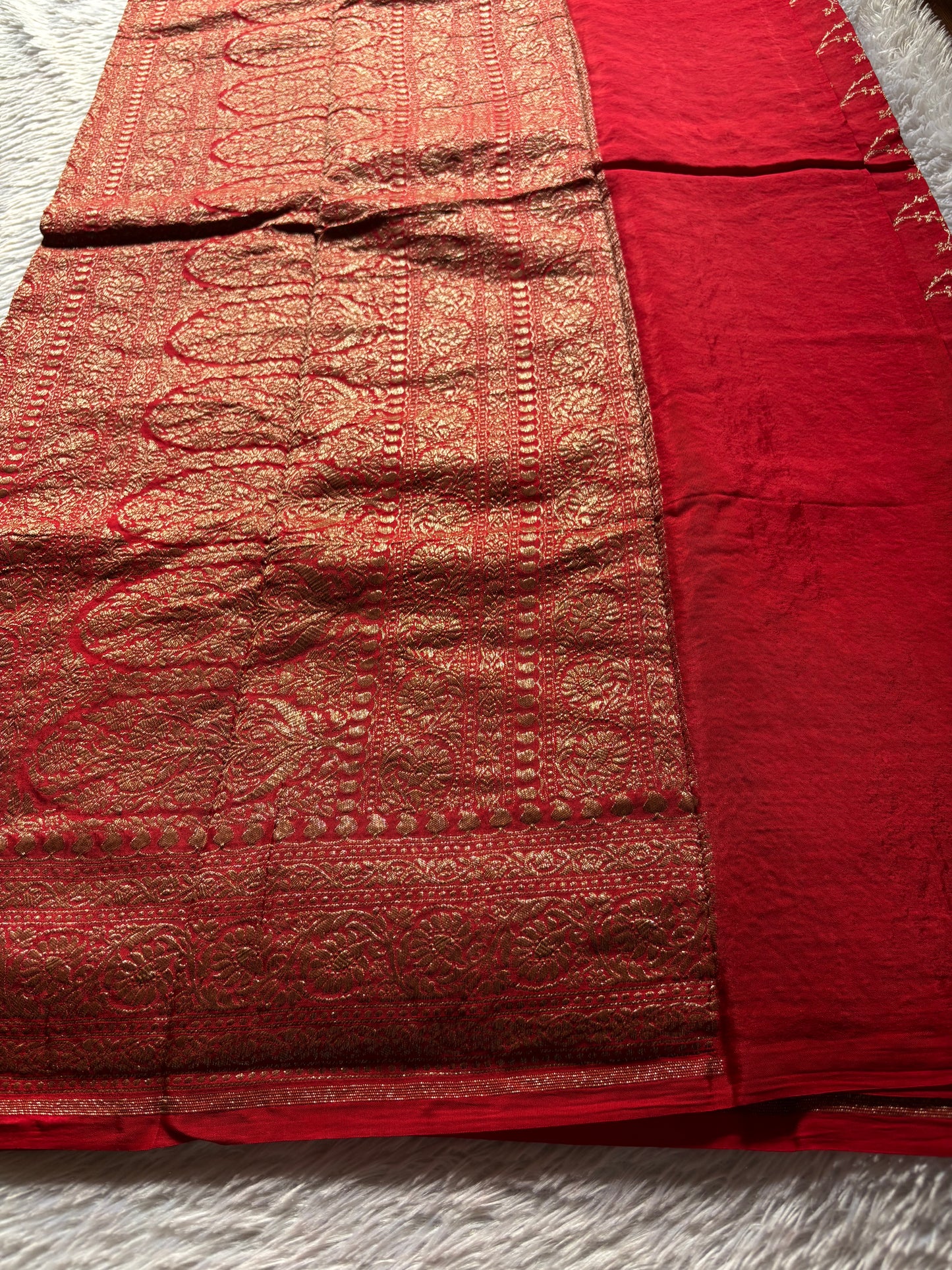 SCB06 : Solid Red