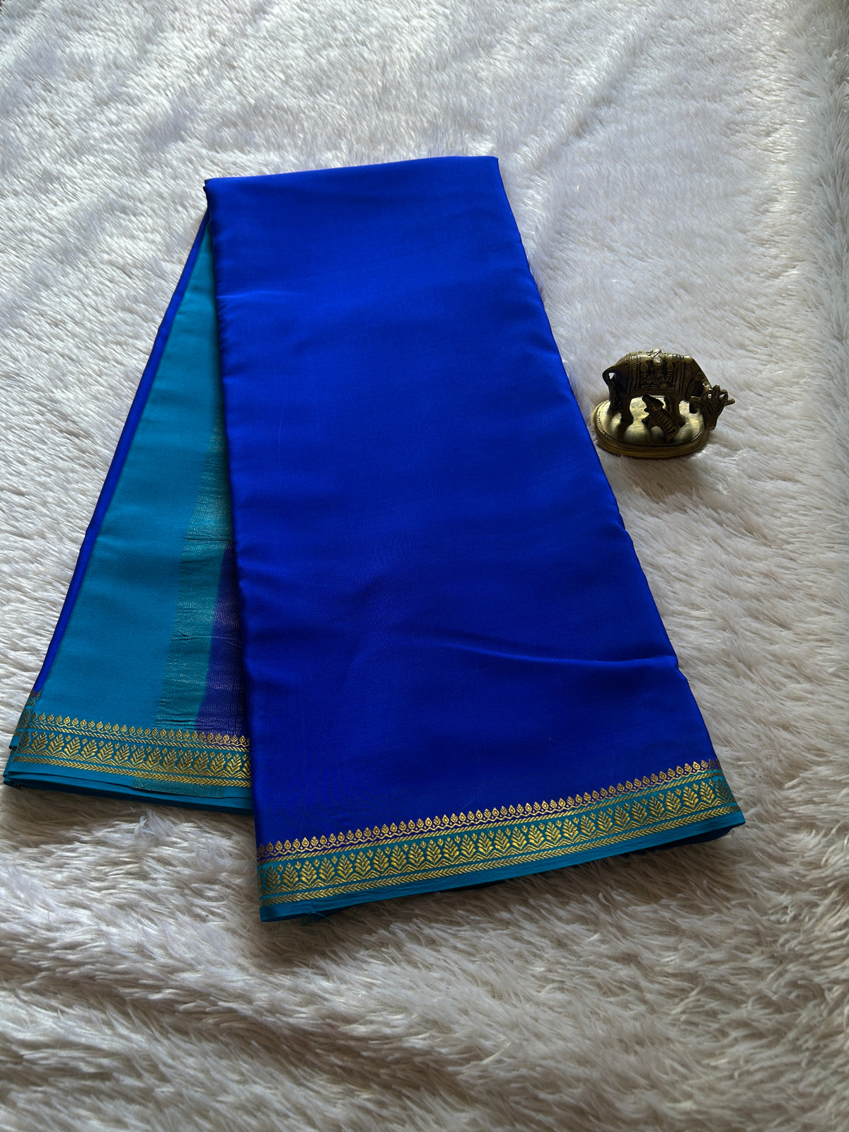 Jyothi (2D) : Royal blue-ananda blue