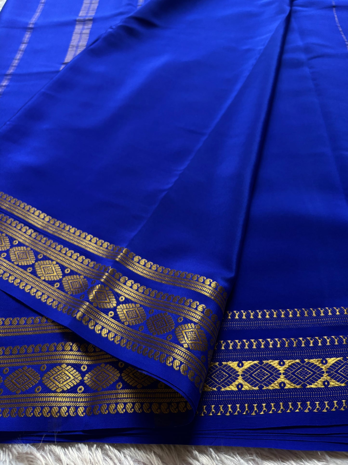 Rashmika : Solid Royal blue