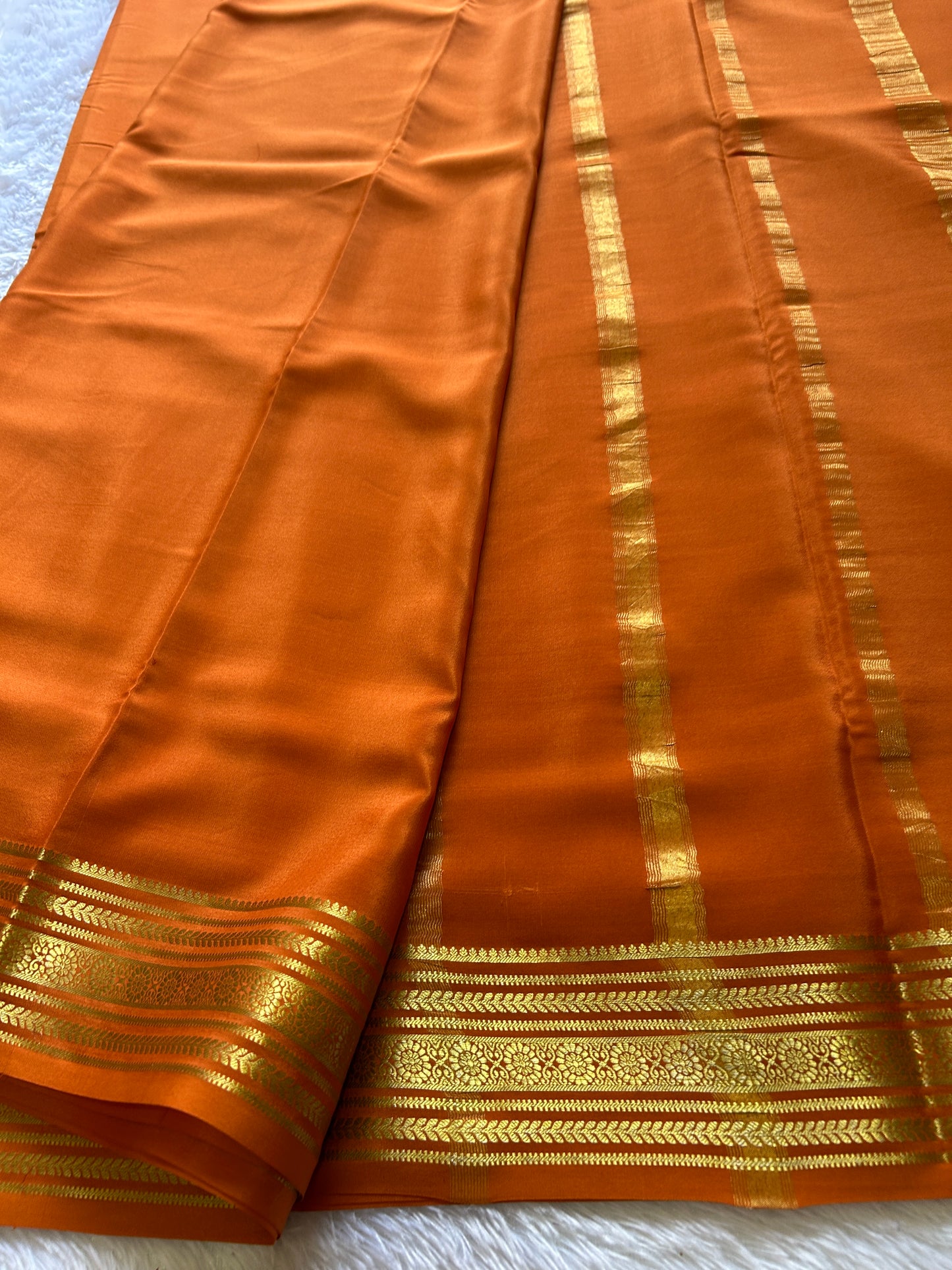 Devika : Solid light orange