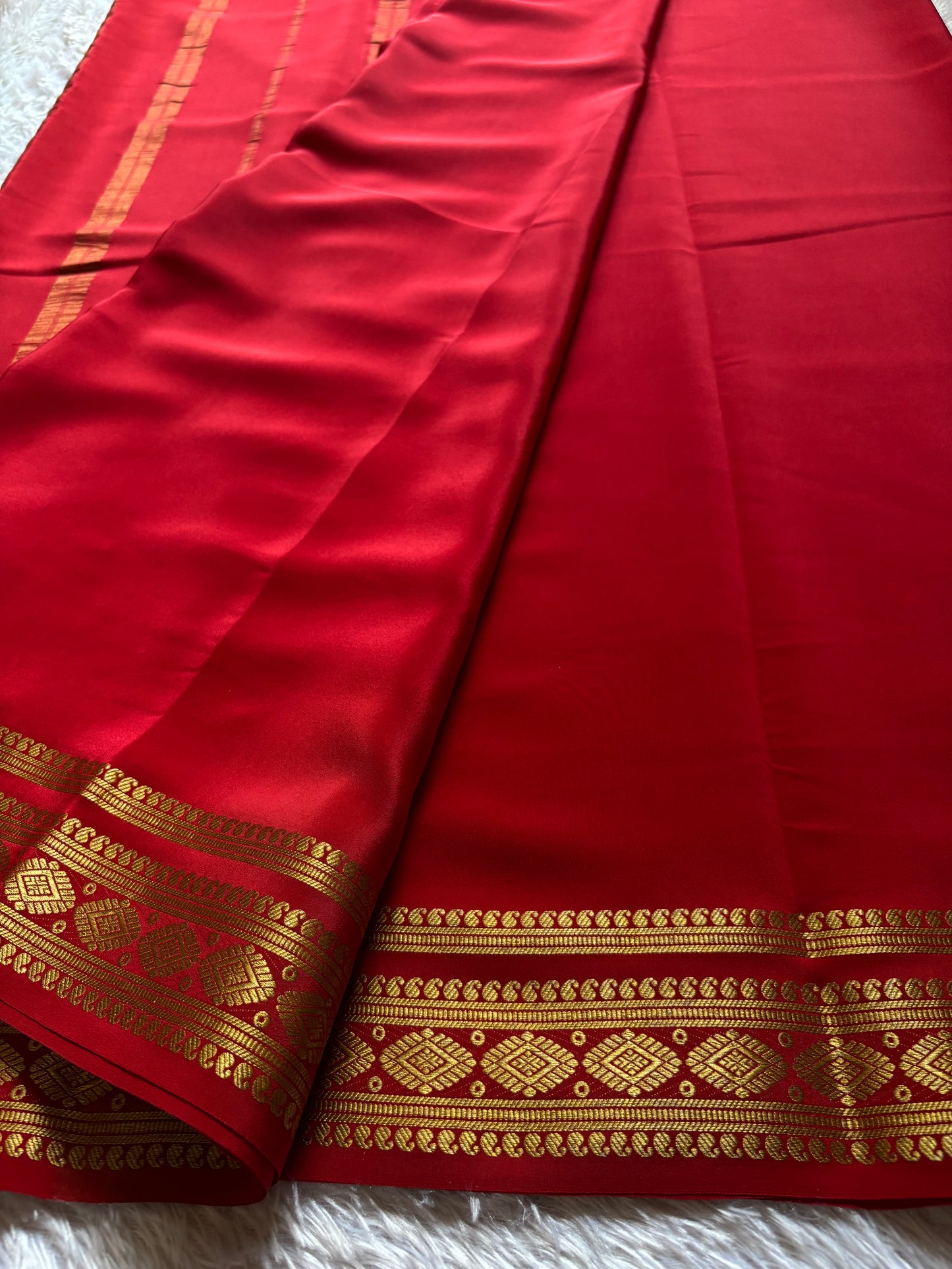 Rashmika : Solid Red