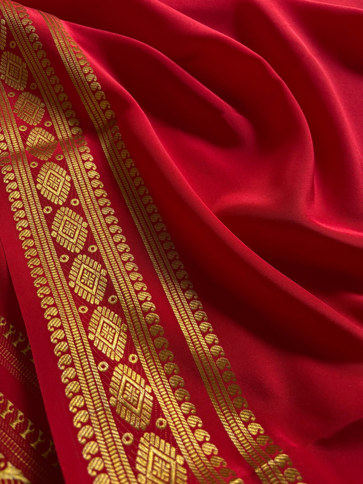 Rashmika : Solid Red