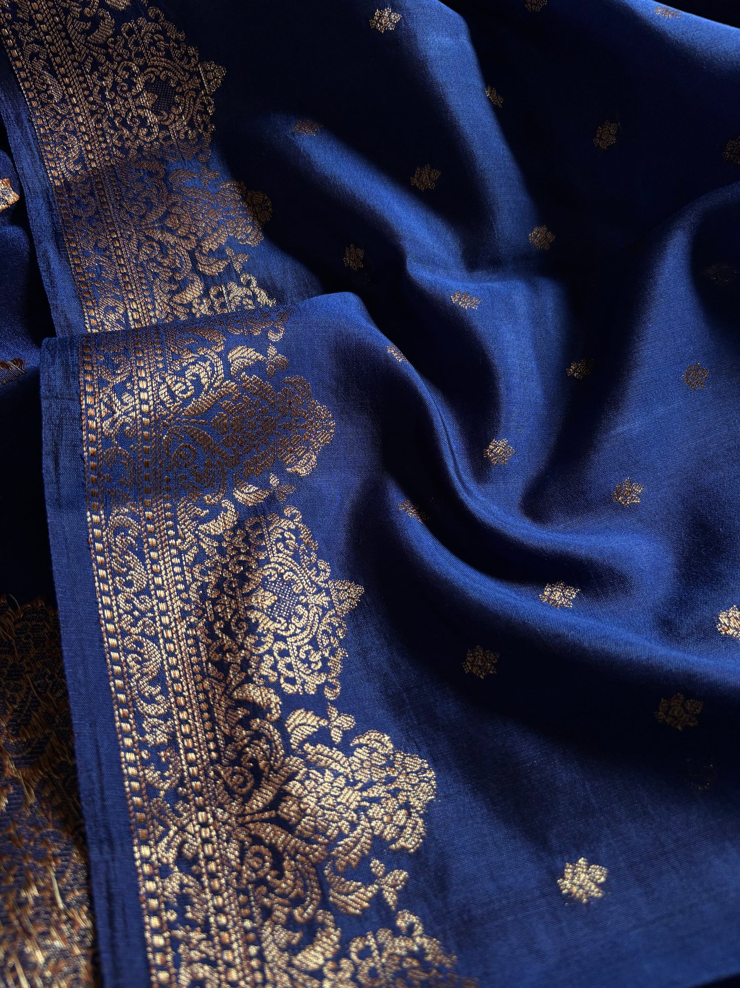 Banarasi Chiniya : Solid Dark blue