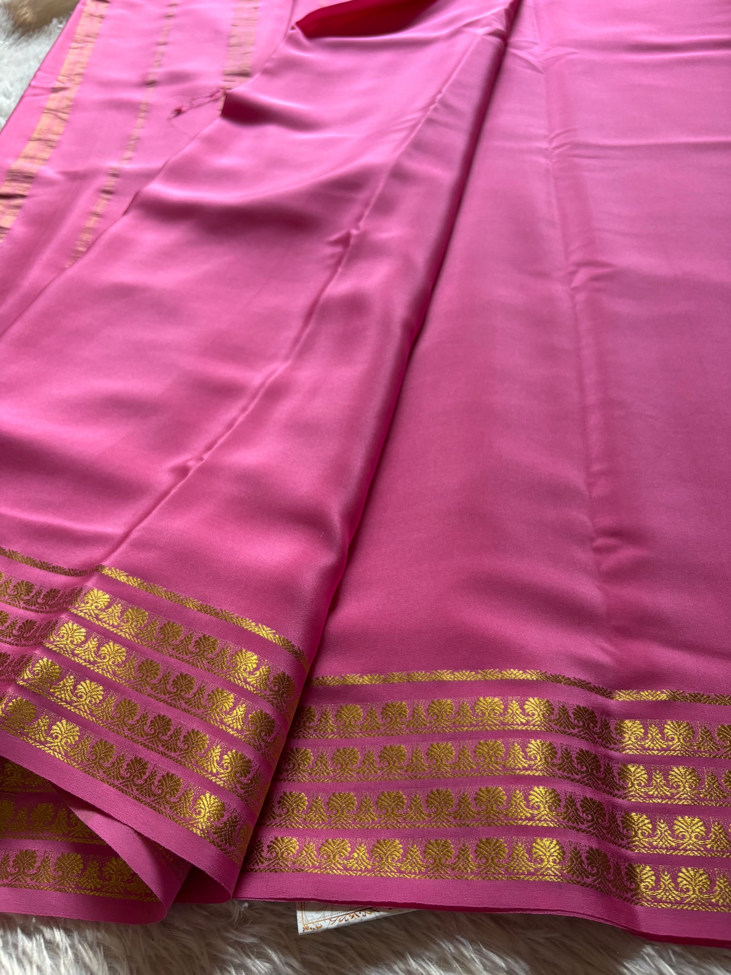 Mohana : Solid Bright pink