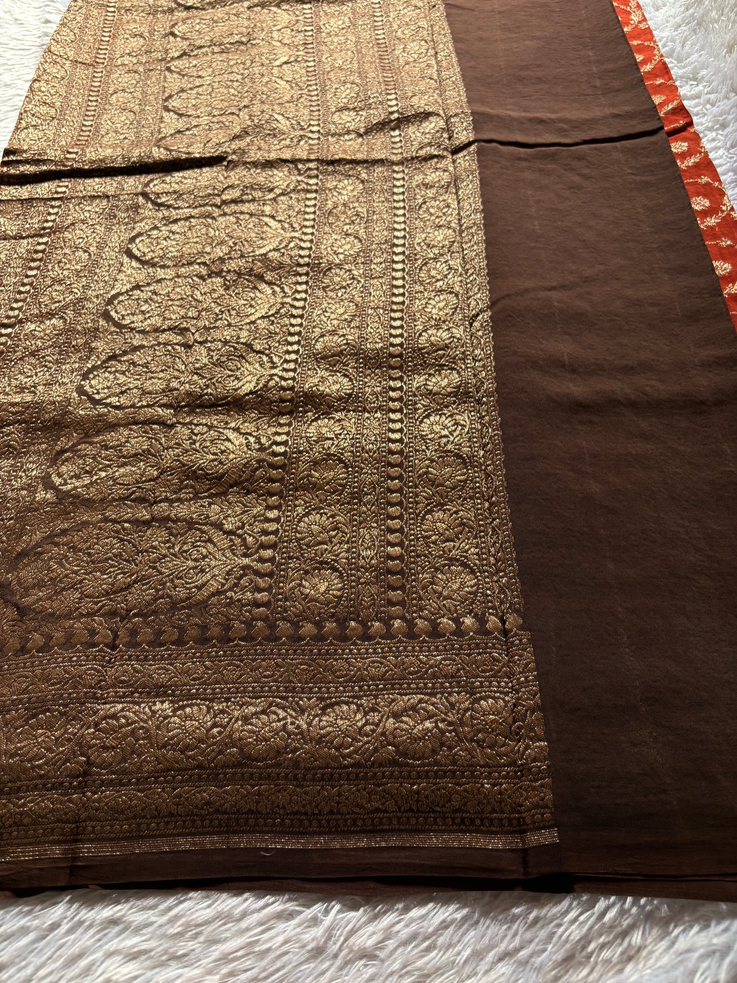 SCB06 (2D) : Rust orange-brown