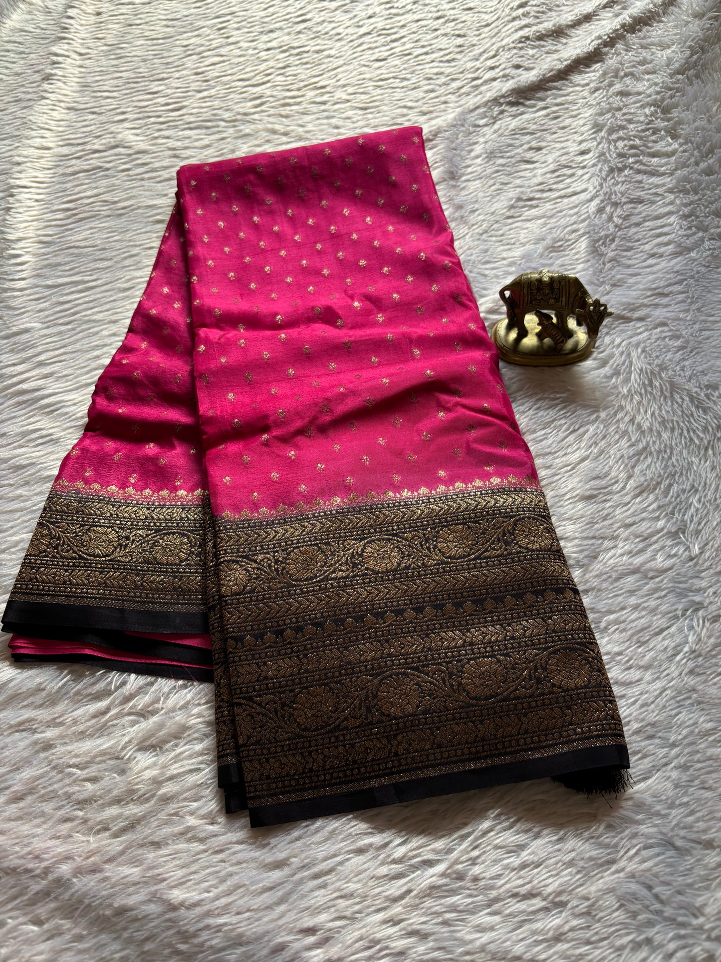 SCB04 (2D) : Rani pink-black